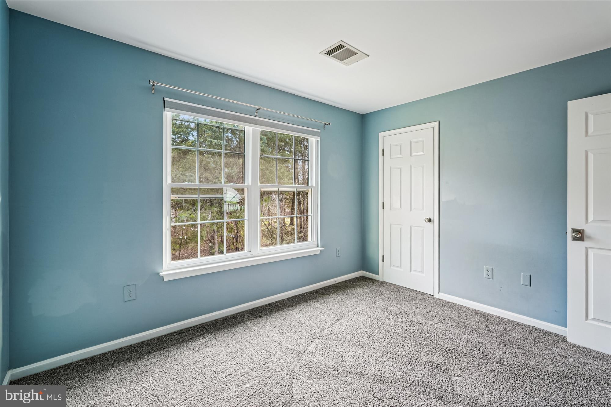 ASHBURN VILLAGE - Residential