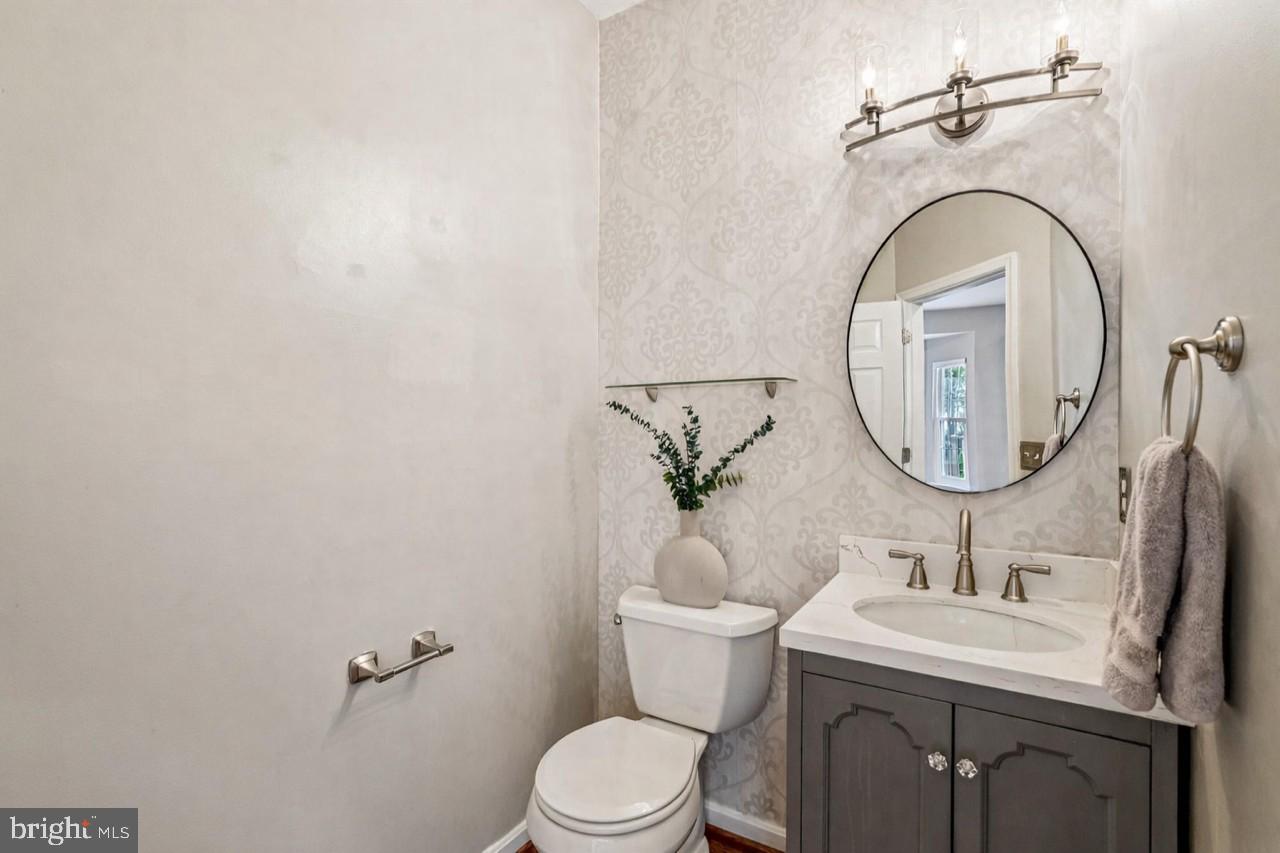 ASHBURN VILLAGE - Residential