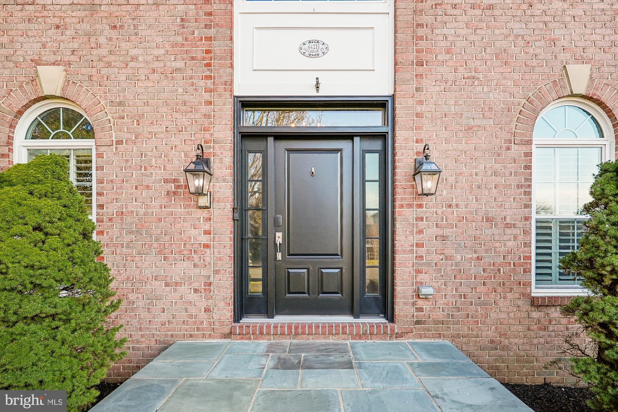 ASHBURN VILLAGE - Residential