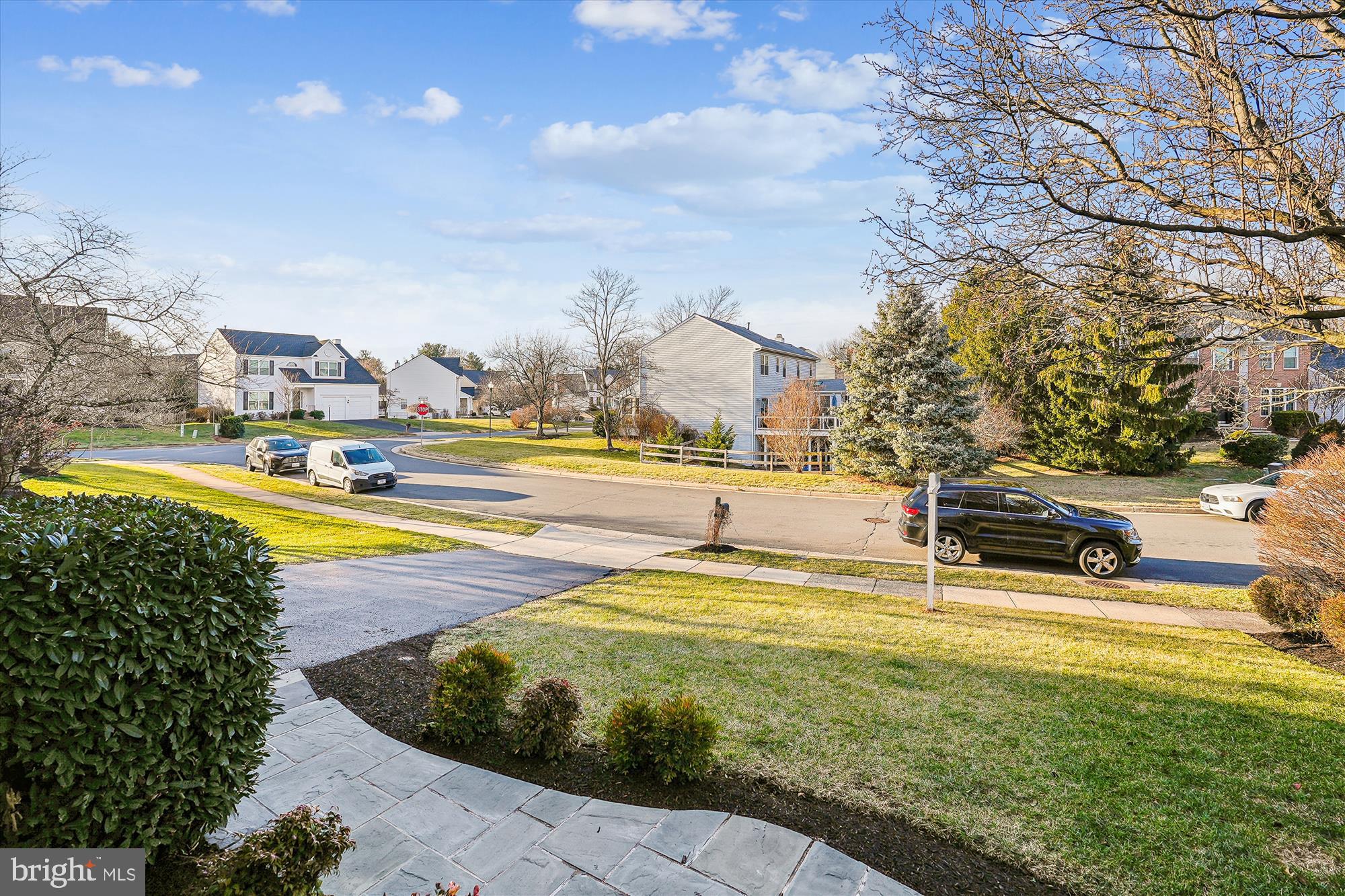 ASHBURN VILLAGE - Residential