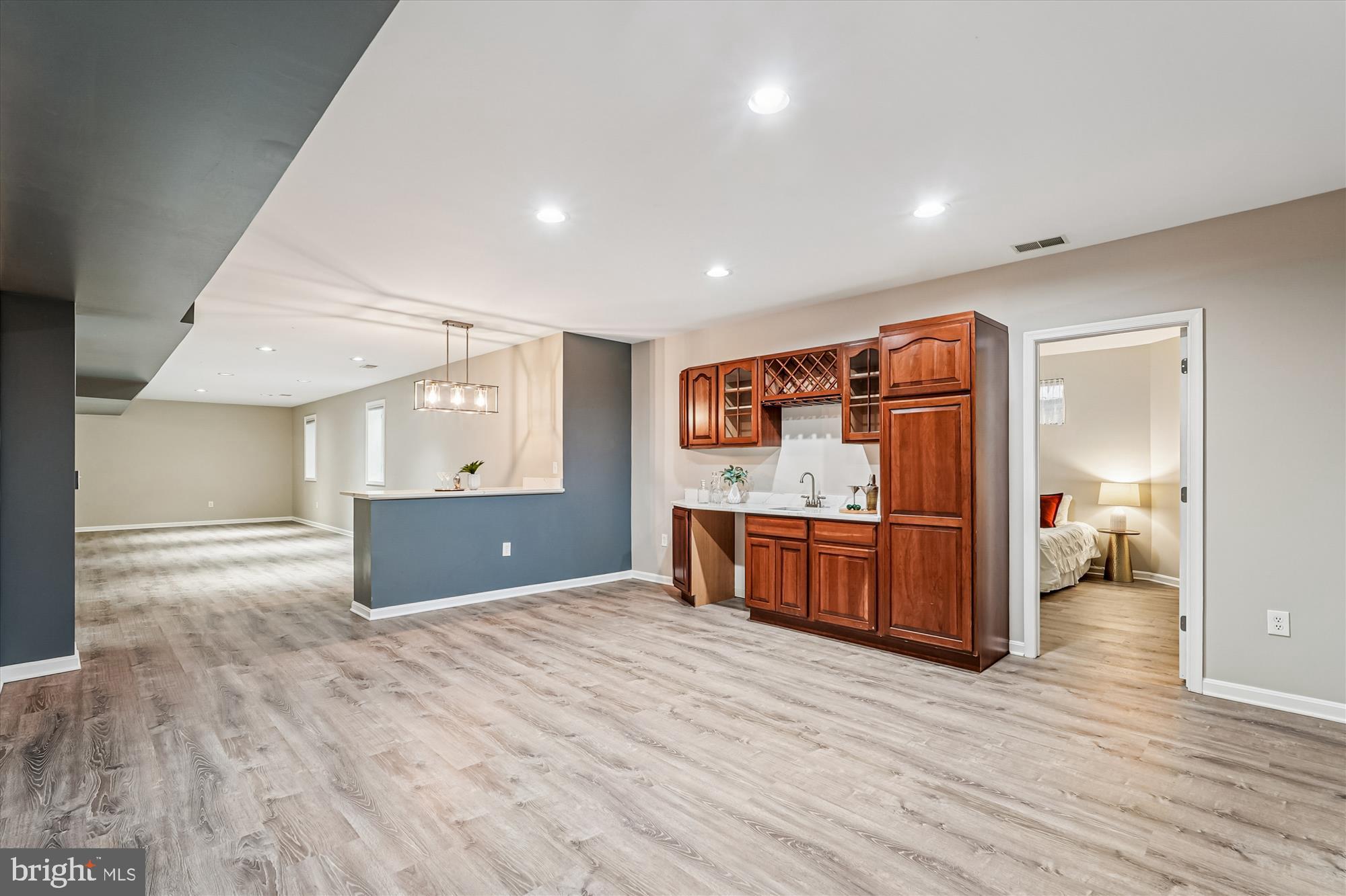 ASHBURN VILLAGE - Residential