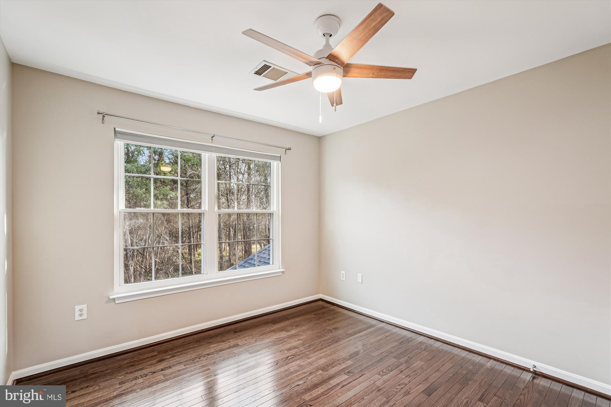 ASHBURN VILLAGE - Residential