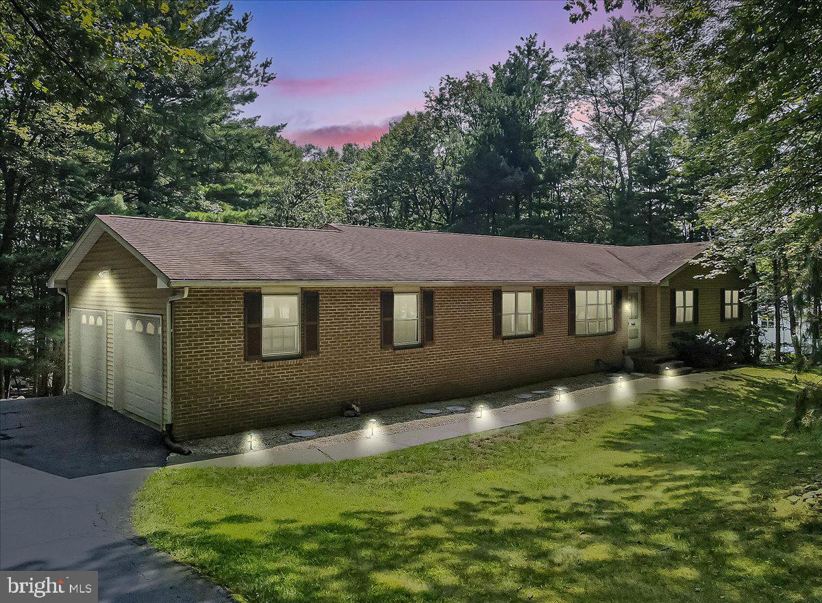 2171 WHITE PINE DRIVE