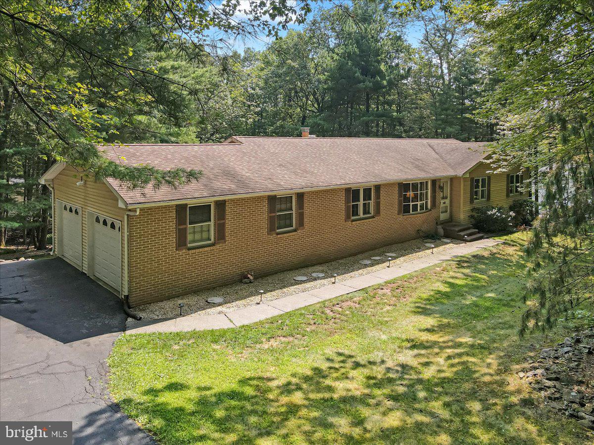 2171 WHITE PINE DRIVE