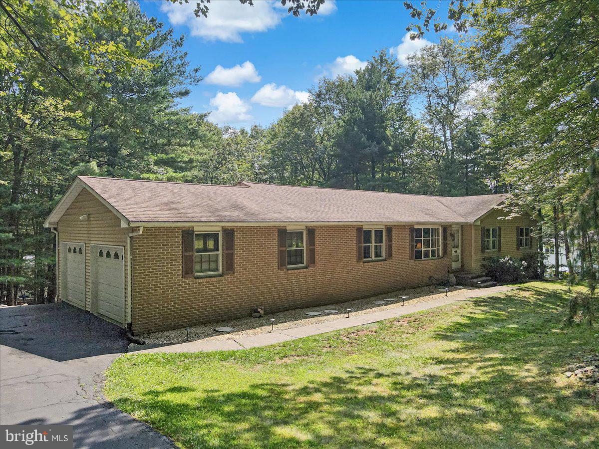 2171 WHITE PINE DRIVE
