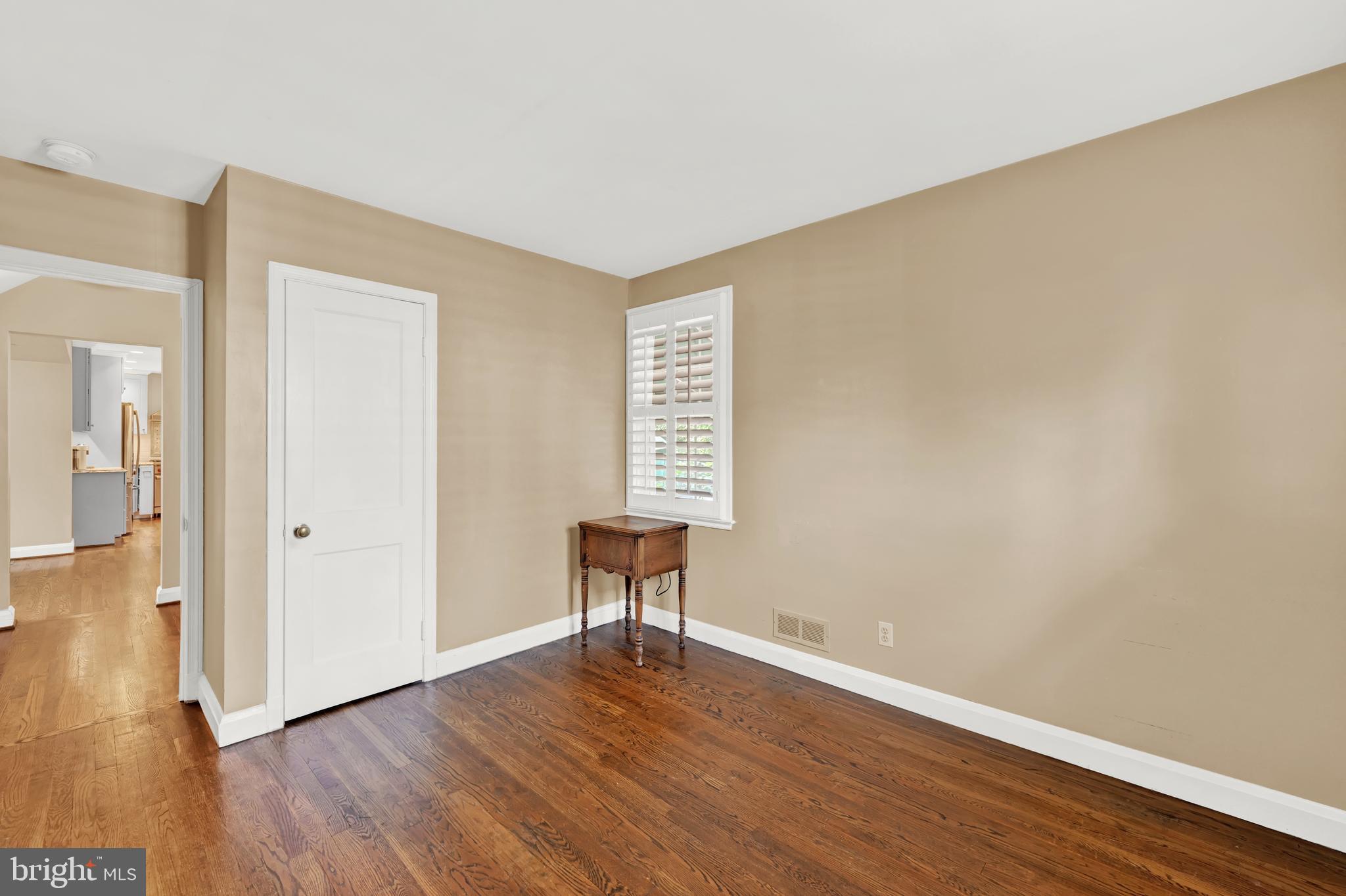 NORTHAMPTON - Residential