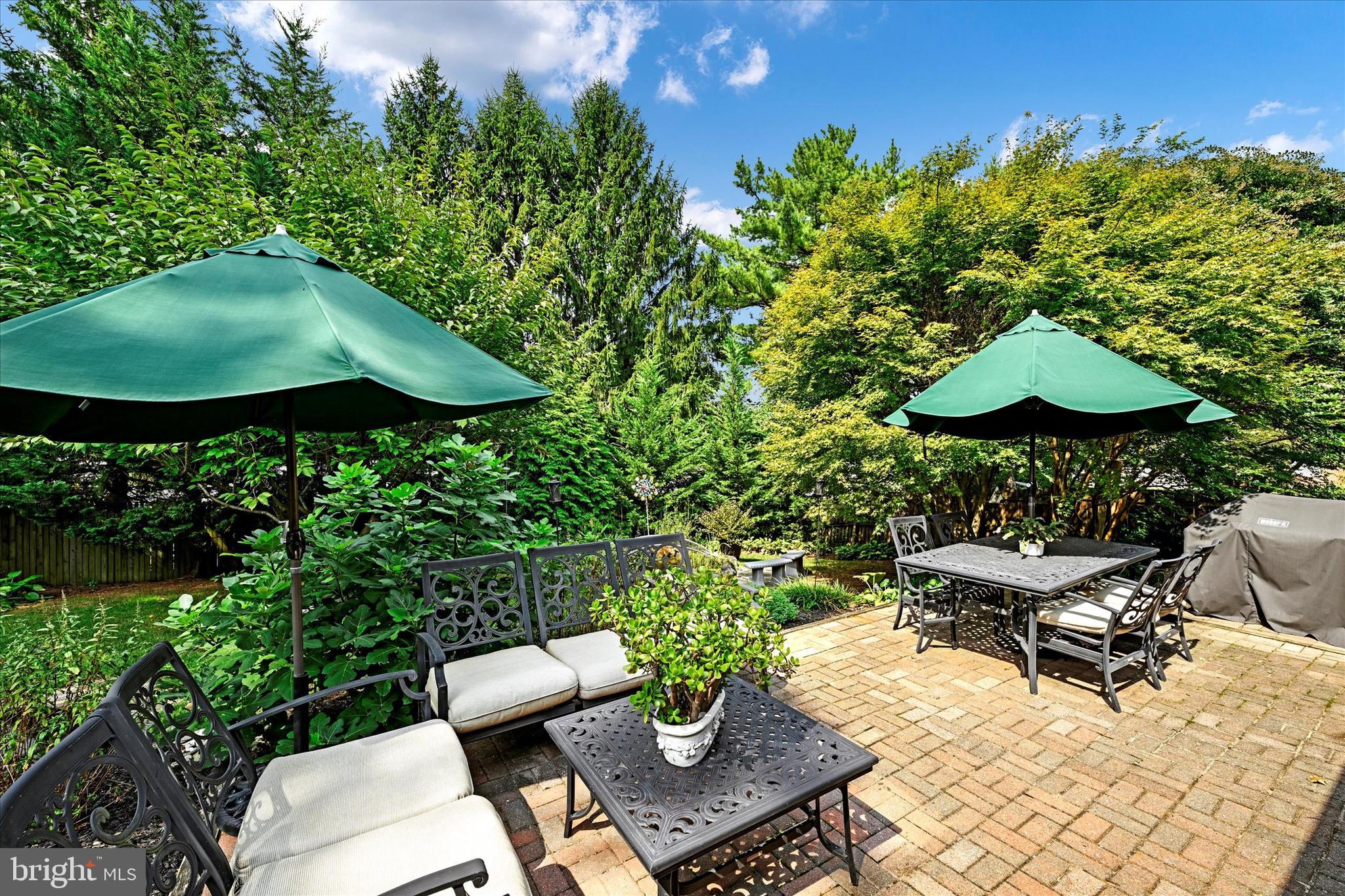 NORTHAMPTON - Residential