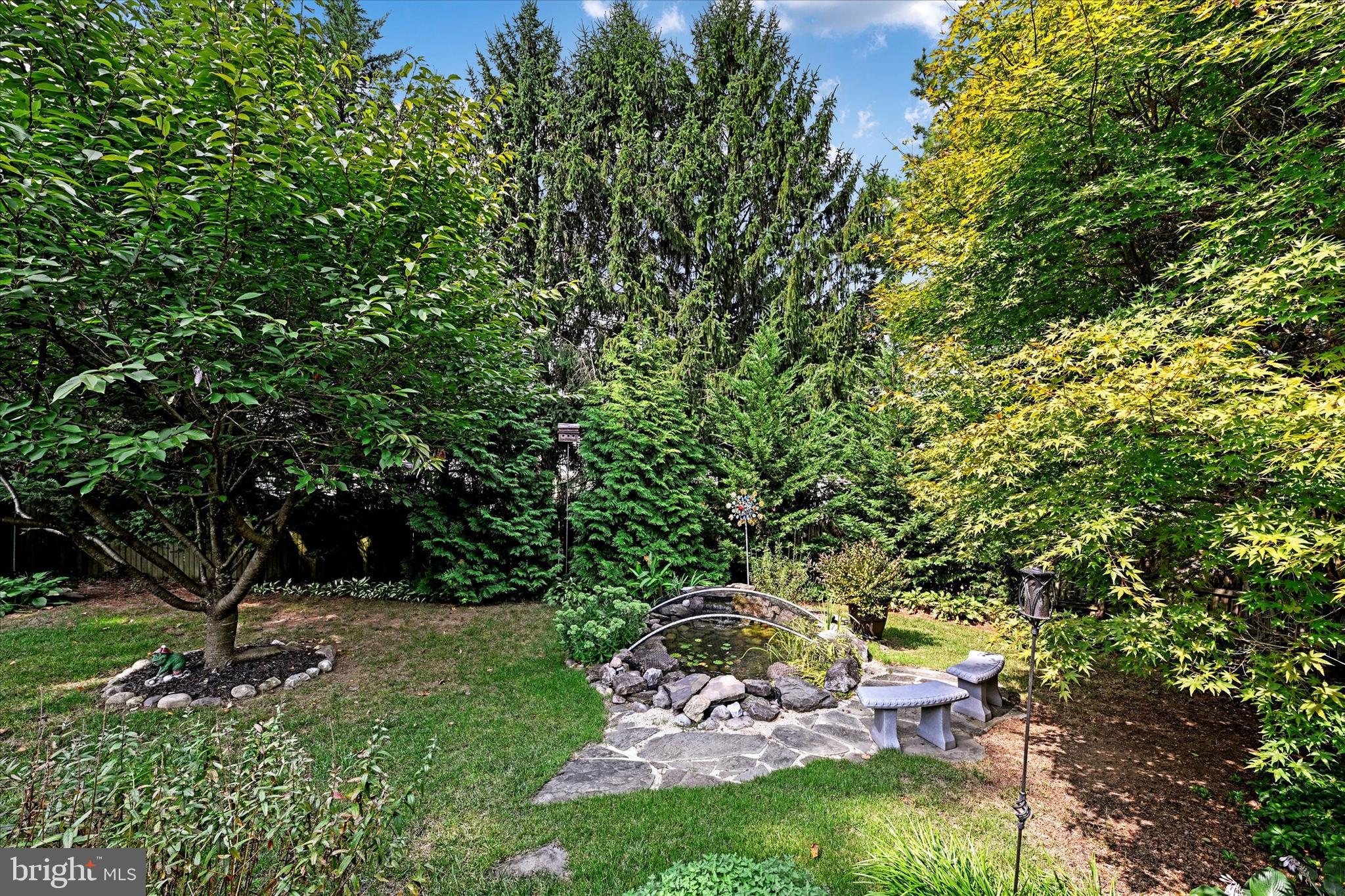 NORTHAMPTON - Residential