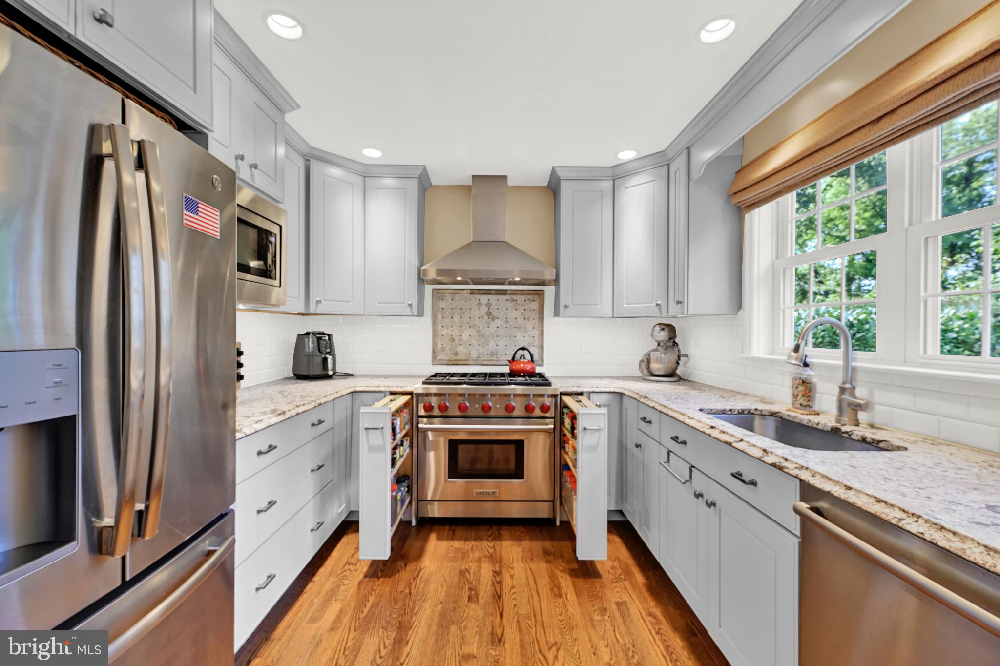 NORTHAMPTON - Residential