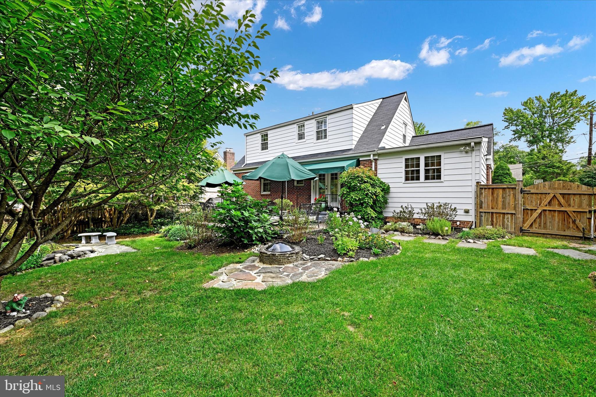 NORTHAMPTON - Residential