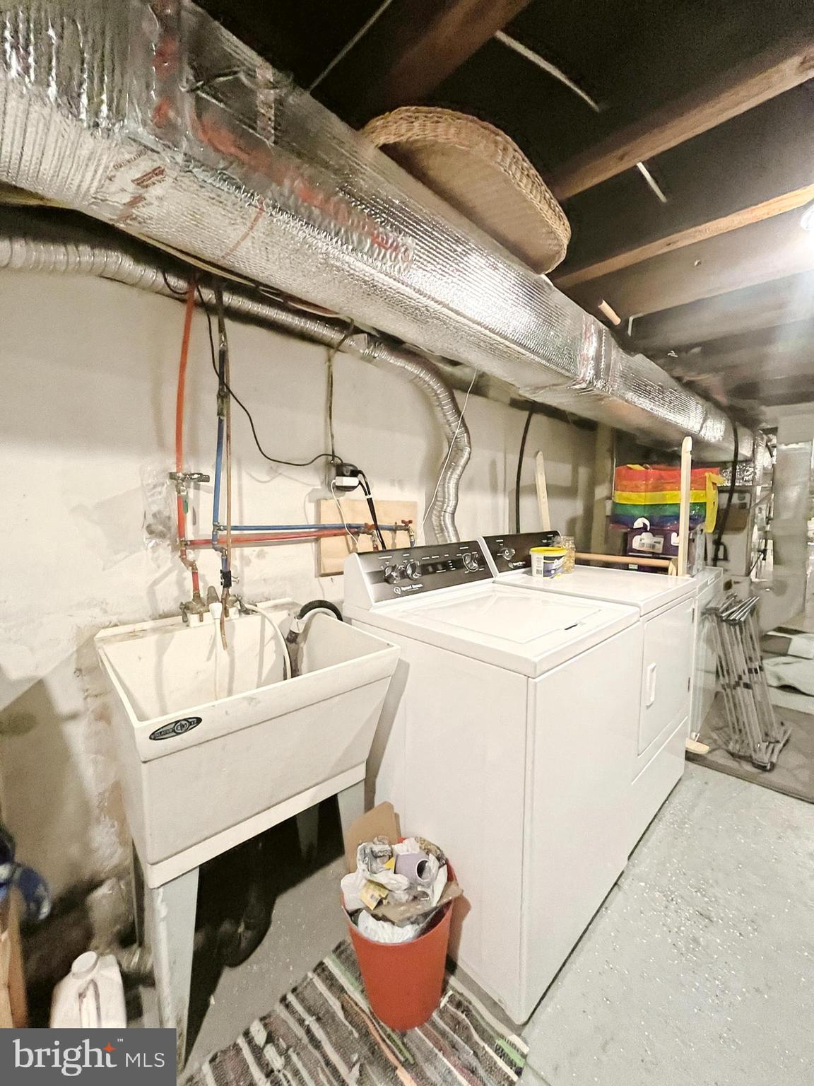 DICKINSON NARROWS - Residential Lease