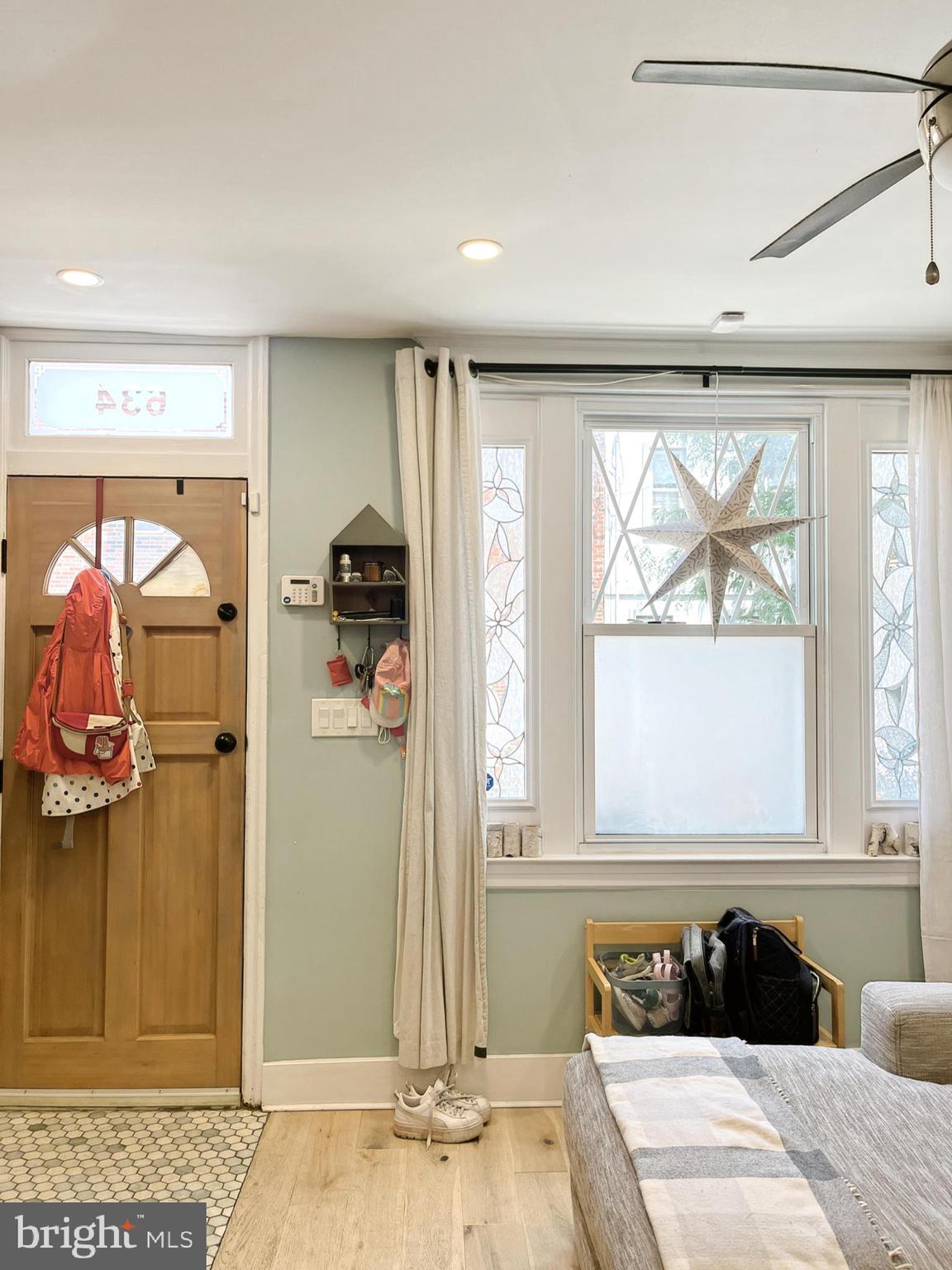 DICKINSON NARROWS - Residential Lease