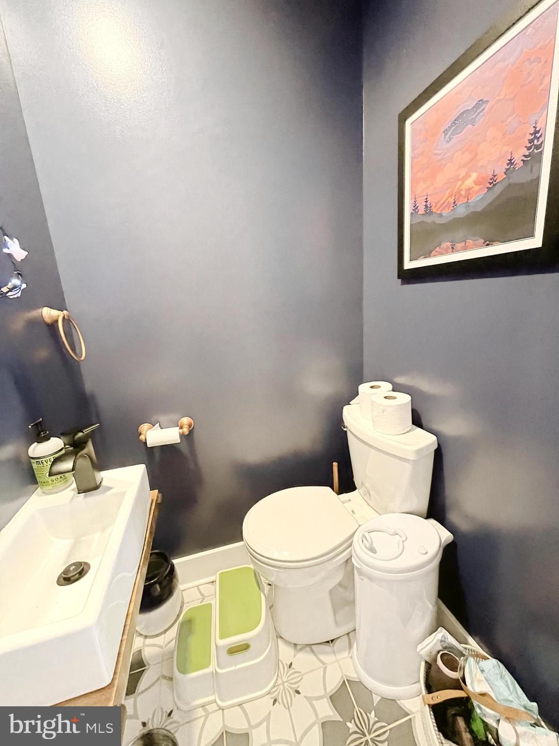 DICKINSON NARROWS - Residential Lease