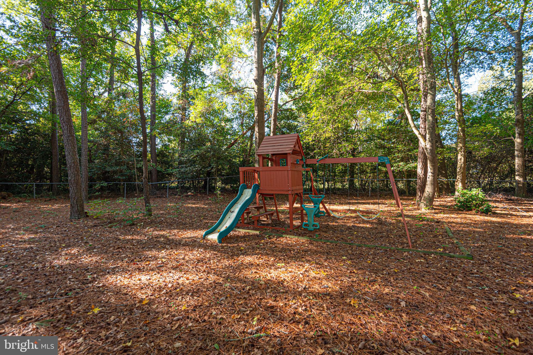 NASSAWANGO HILLS - Residential