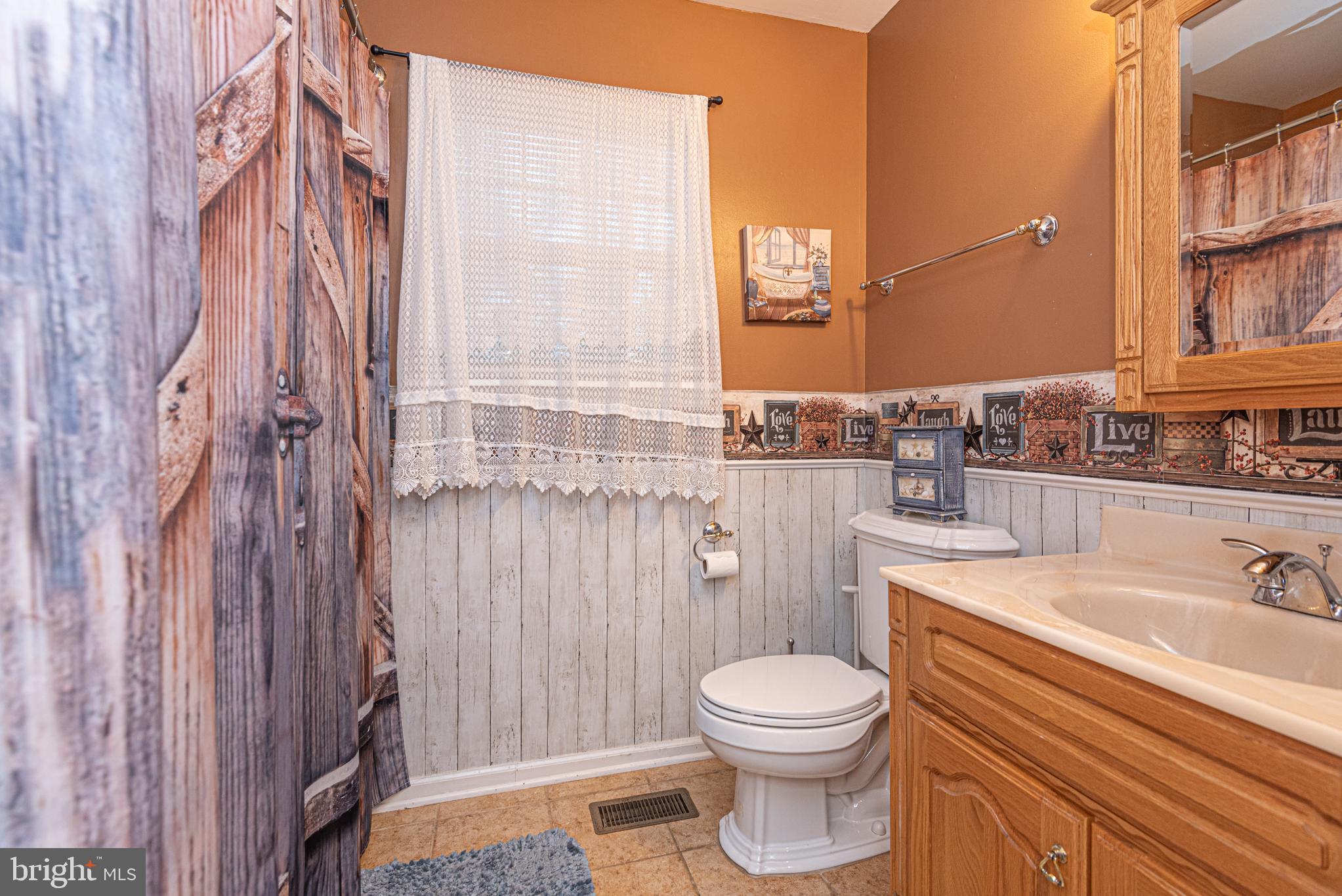 NASSAWANGO HILLS - Residential