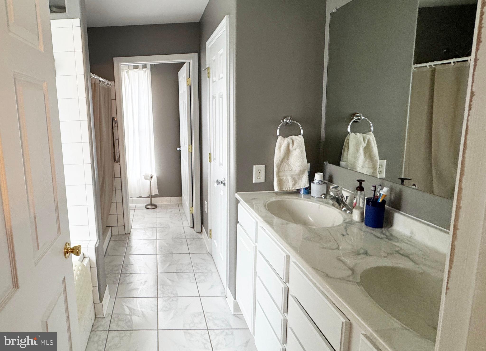 VILLAGE OF ELK RIDGE - Residential