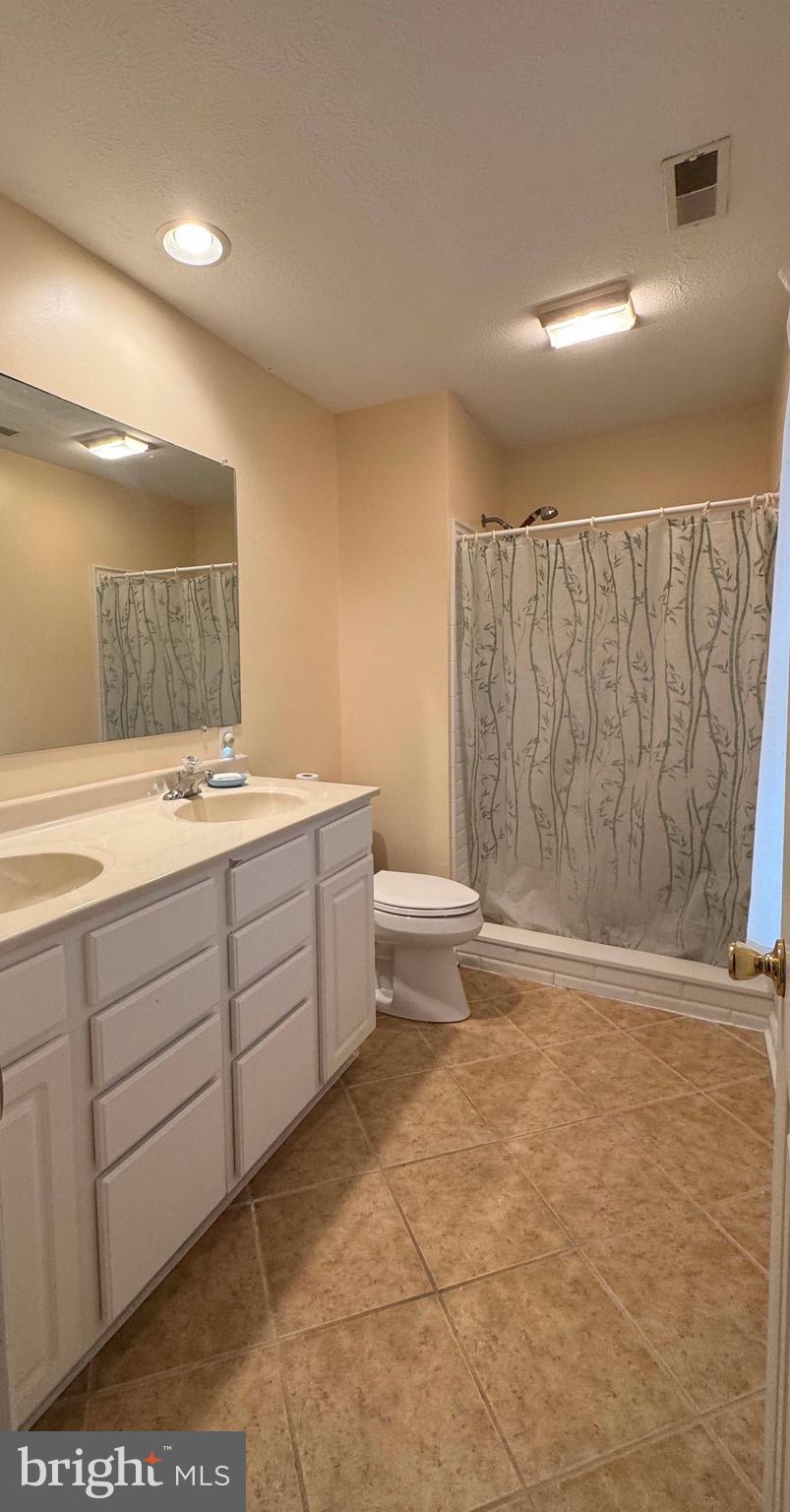 VILLAGE OF ELK RIDGE - Residential