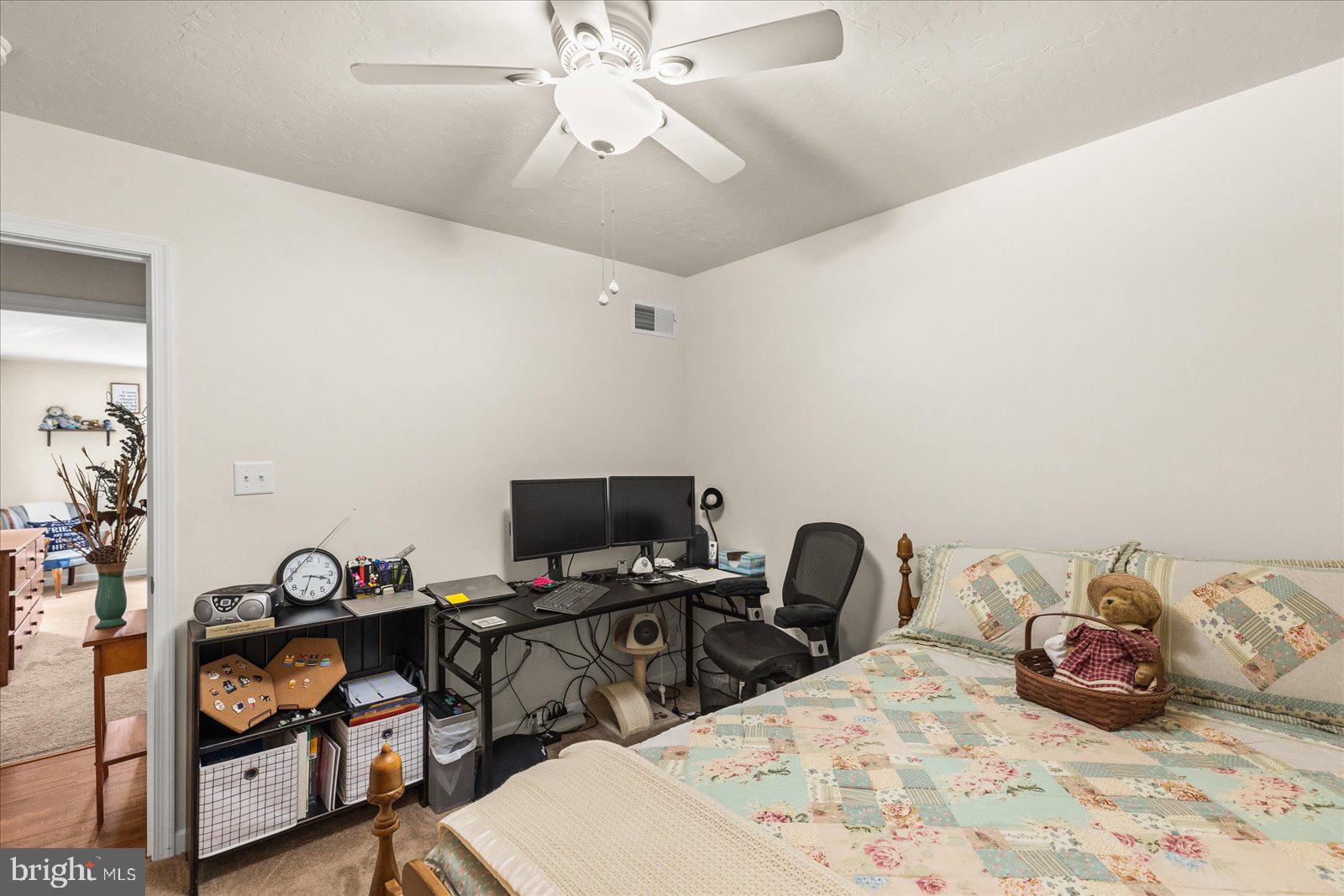 LAUREL MANOR - Residential