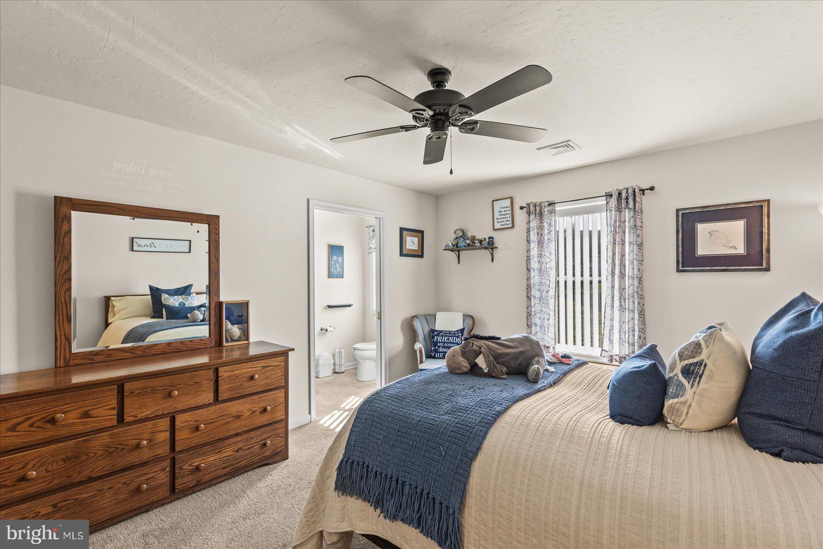 LAUREL MANOR - Residential