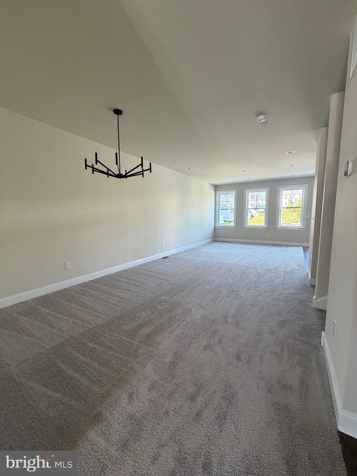 433 REAGANS LANE
