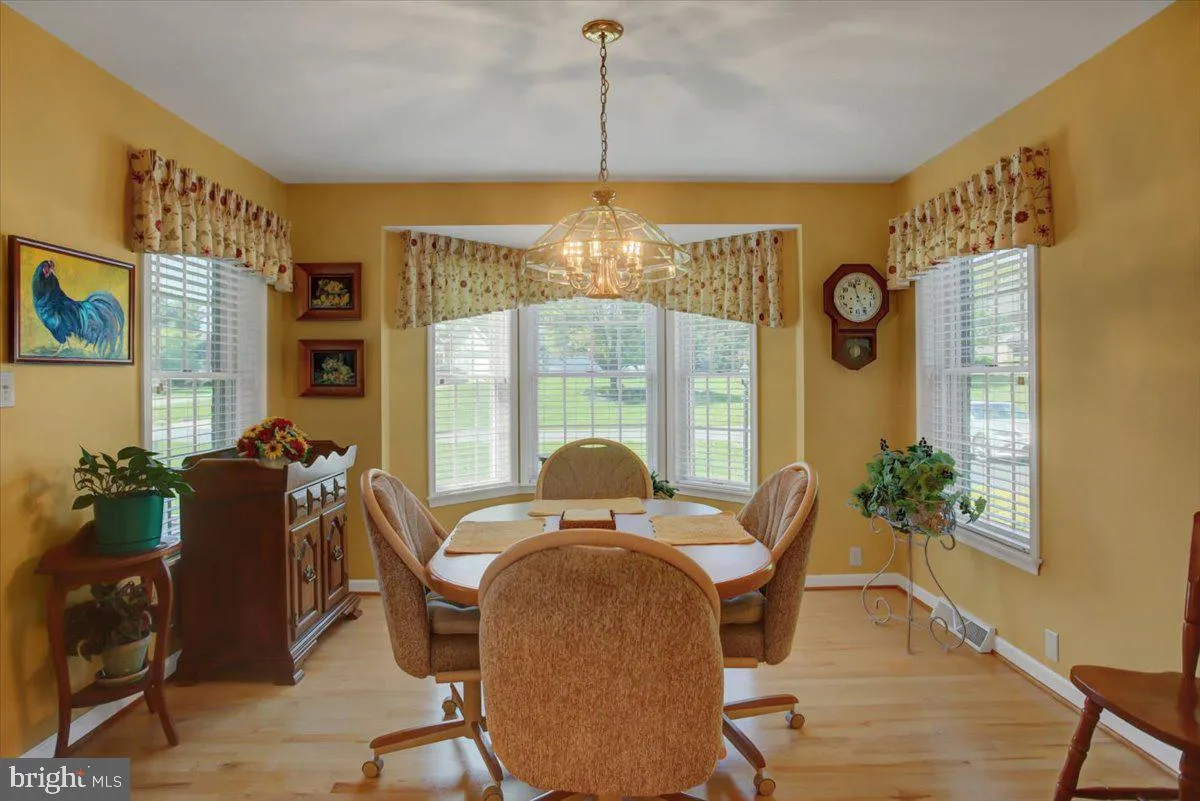 Fayetteville, Pennsylvania 17222, United States, 3 Bedrooms Bedrooms, ,3 BathroomsBathrooms,Residential,Pending,119469