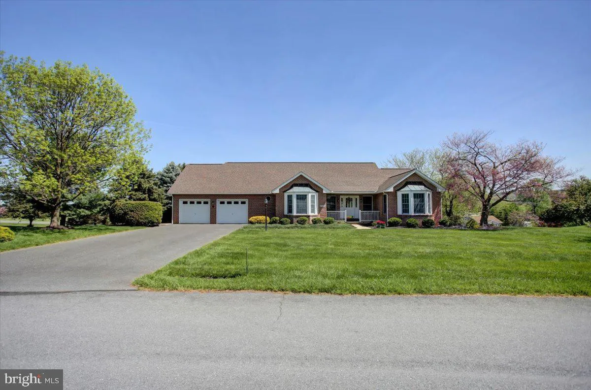 Fayetteville, Pennsylvania 17222, United States, 3 Bedrooms Bedrooms, ,3 BathroomsBathrooms,Residential,Pending,119469