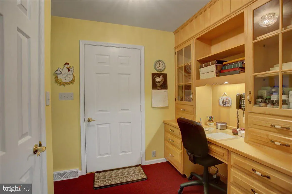 Fayetteville, Pennsylvania 17222, United States, 3 Bedrooms Bedrooms, ,3 BathroomsBathrooms,Residential,Pending,119469