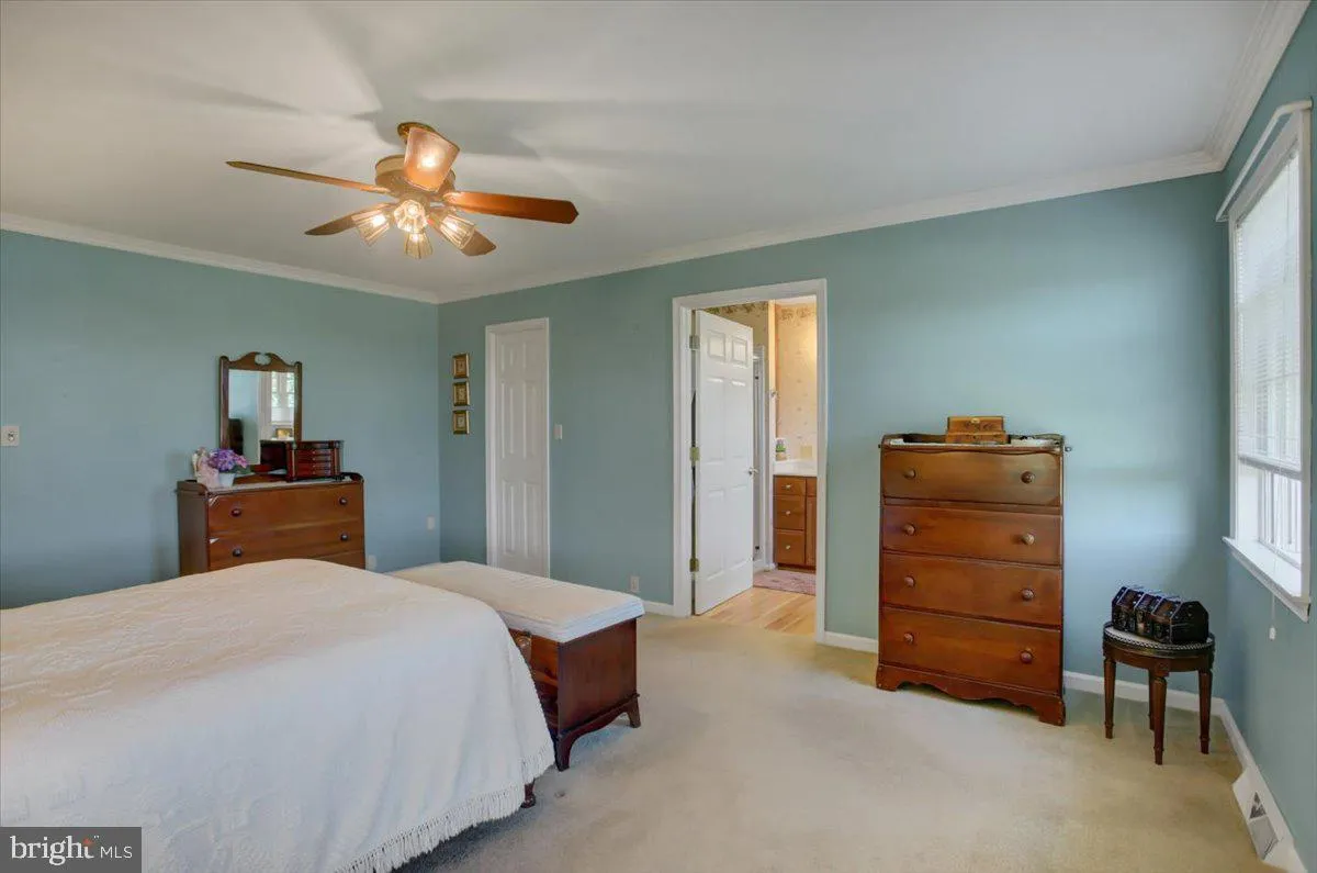 Fayetteville, Pennsylvania 17222, United States, 3 Bedrooms Bedrooms, ,3 BathroomsBathrooms,Residential,Pending,119469