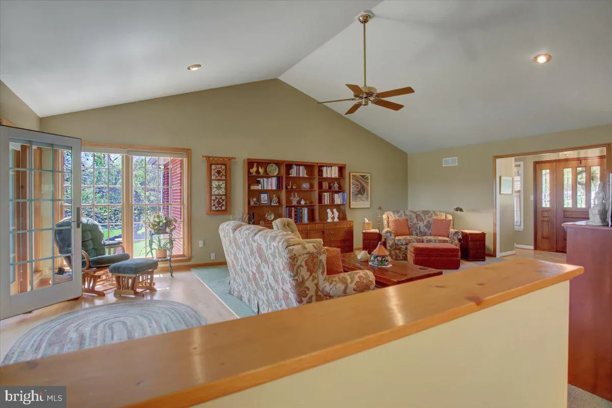 Fayetteville, Pennsylvania 17222, United States, 3 Bedrooms Bedrooms, ,3 BathroomsBathrooms,Residential,Pending,119469