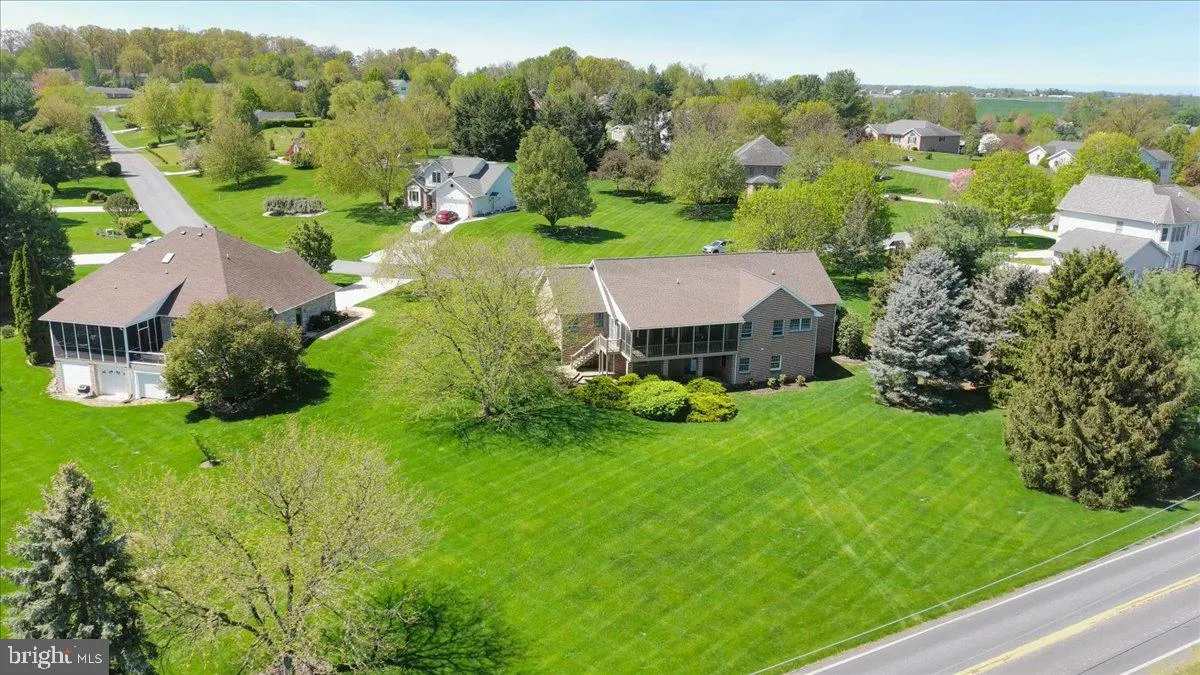 Fayetteville, Pennsylvania 17222, United States, 3 Bedrooms Bedrooms, ,3 BathroomsBathrooms,Residential,Pending,119469