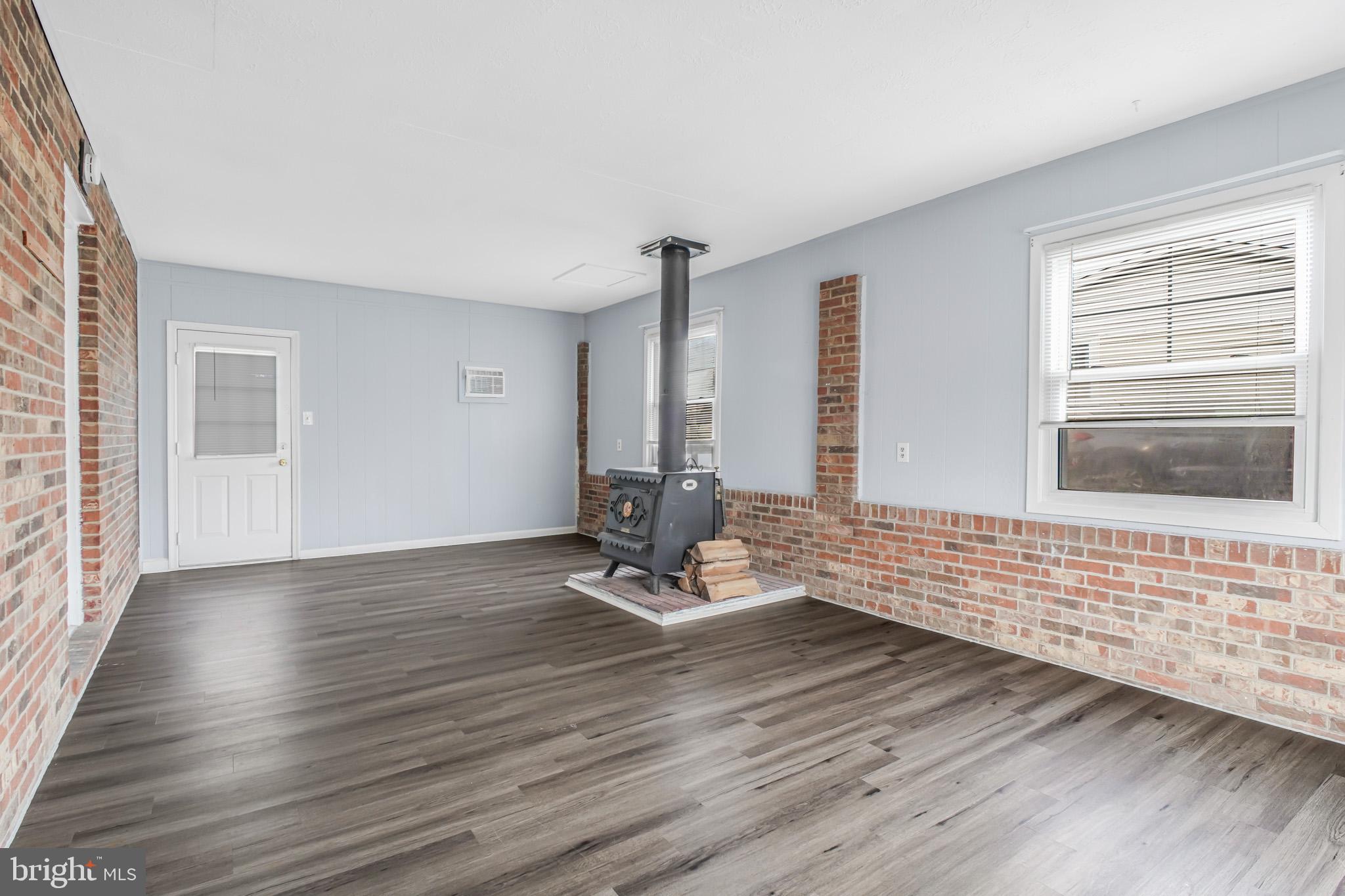 GRAFTON VILLAGE - Residential Lease