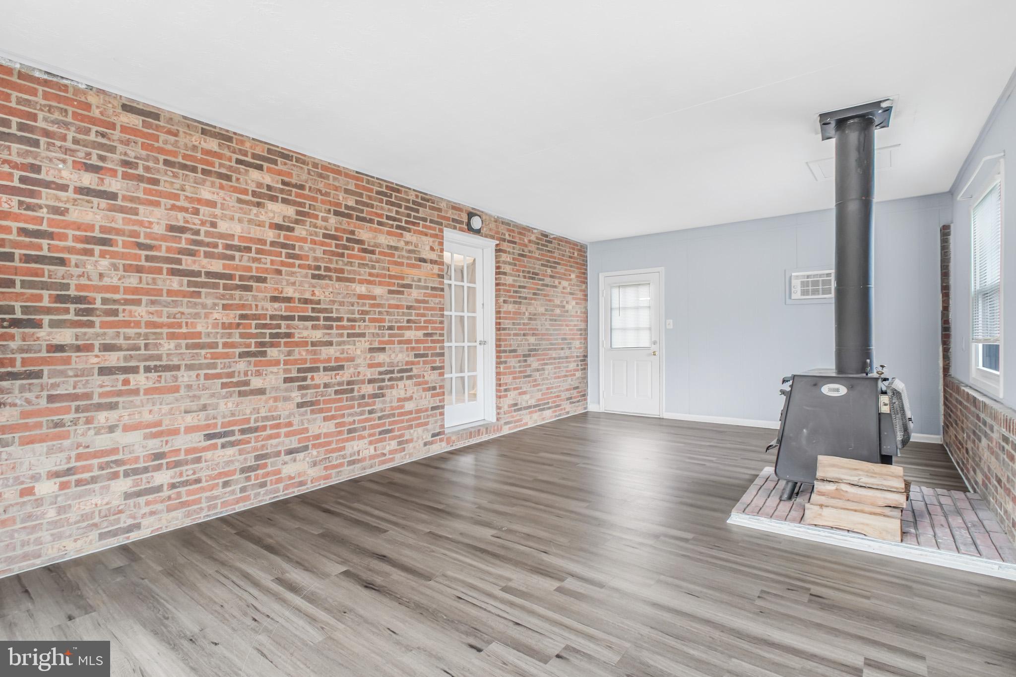 GRAFTON VILLAGE - Residential Lease