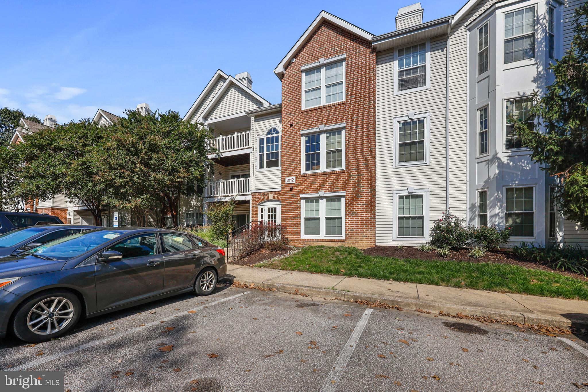 RUSSETT - Residential Lease