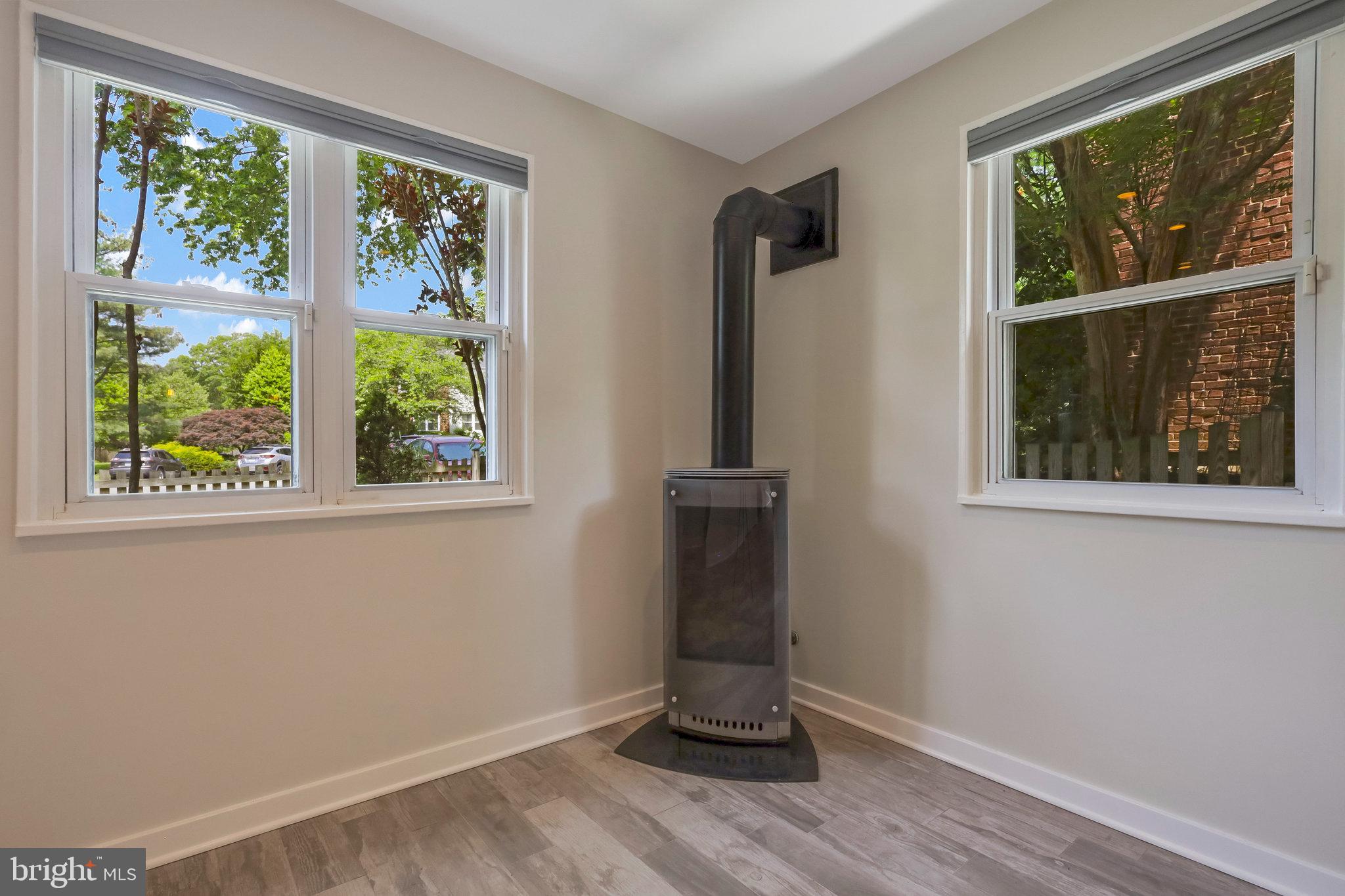 ROSEMONT - Residential Lease