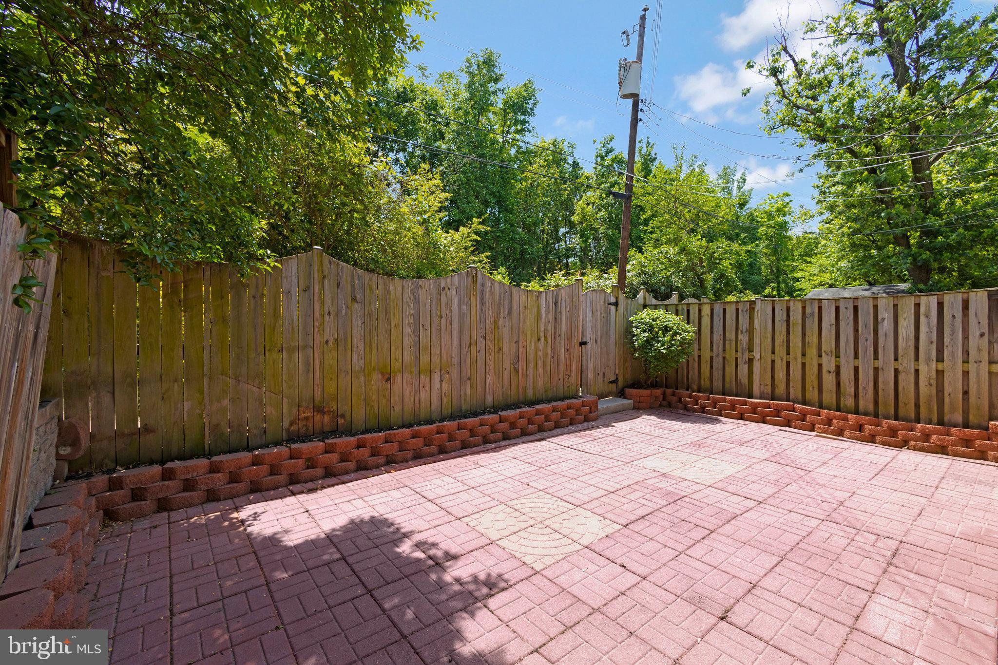 ROSEMONT - Residential Lease