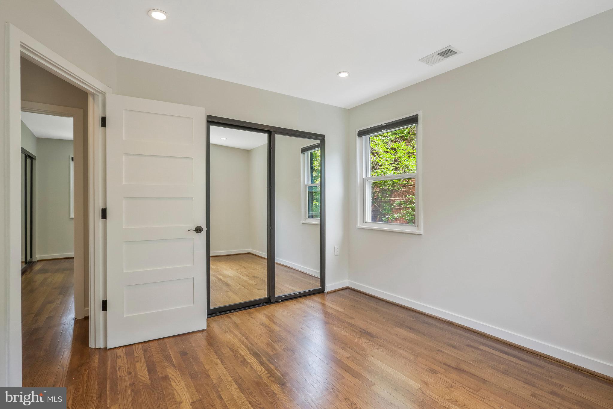 ROSEMONT - Residential Lease