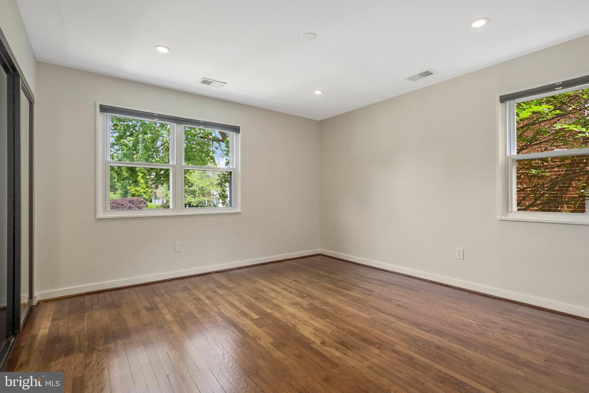 ROSEMONT - Residential Lease