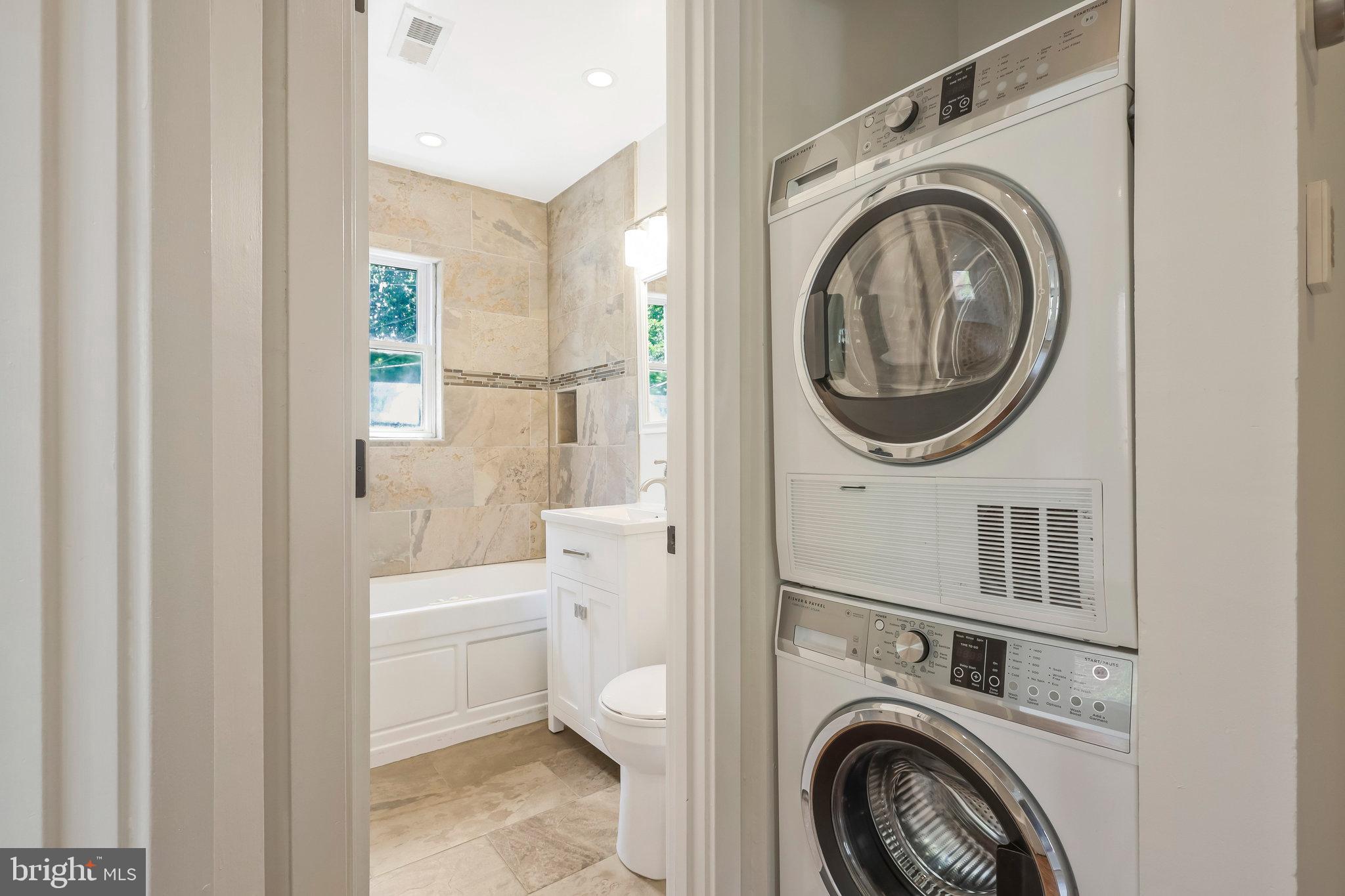 ROSEMONT - Residential Lease