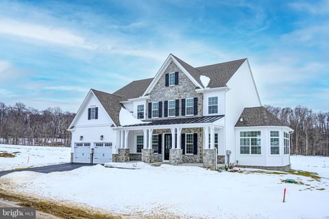 16 MCKNIGHT FARM LANE GLENMOORE PA 19343