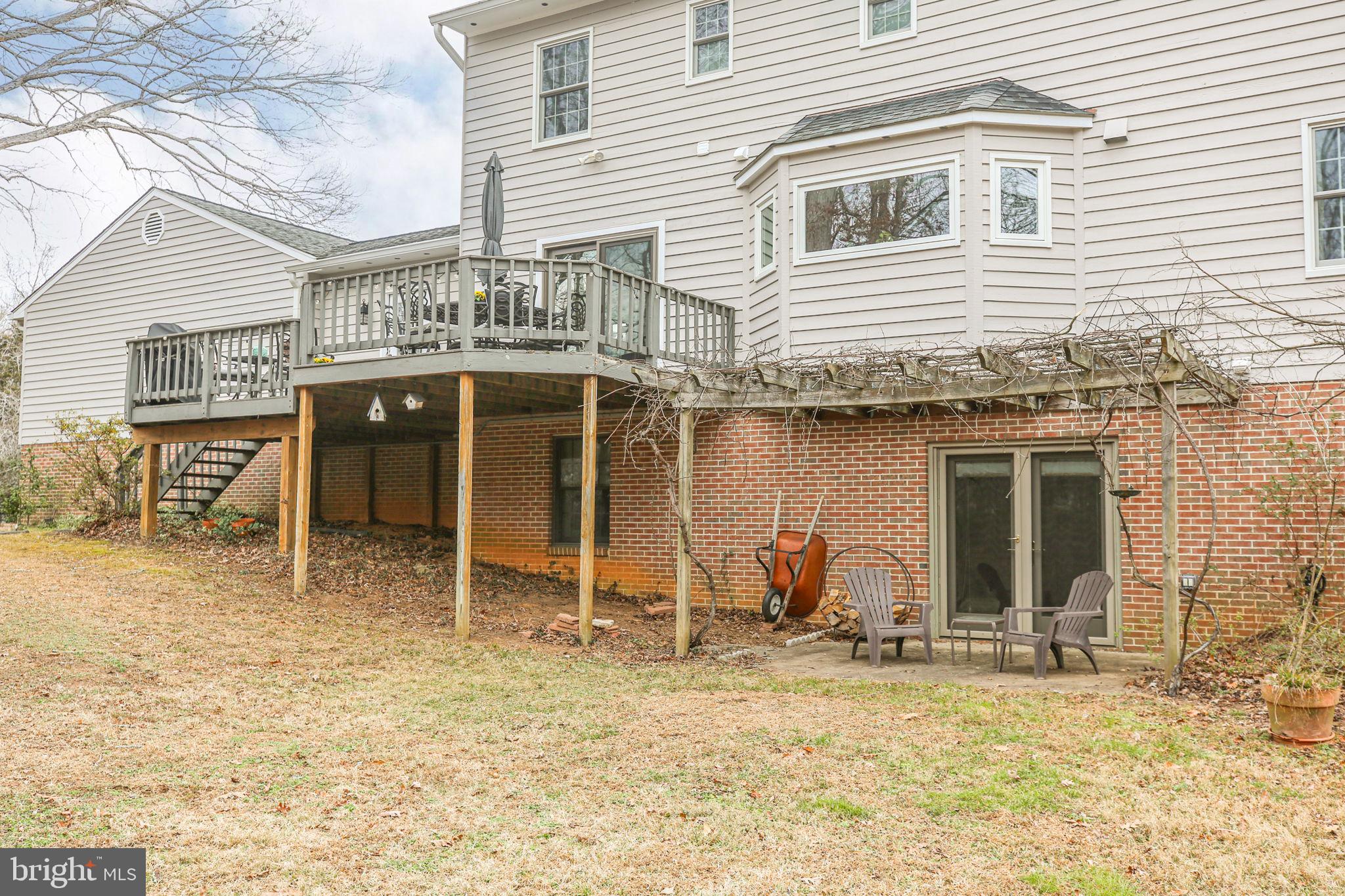 RIVER BLUFFS - Residential