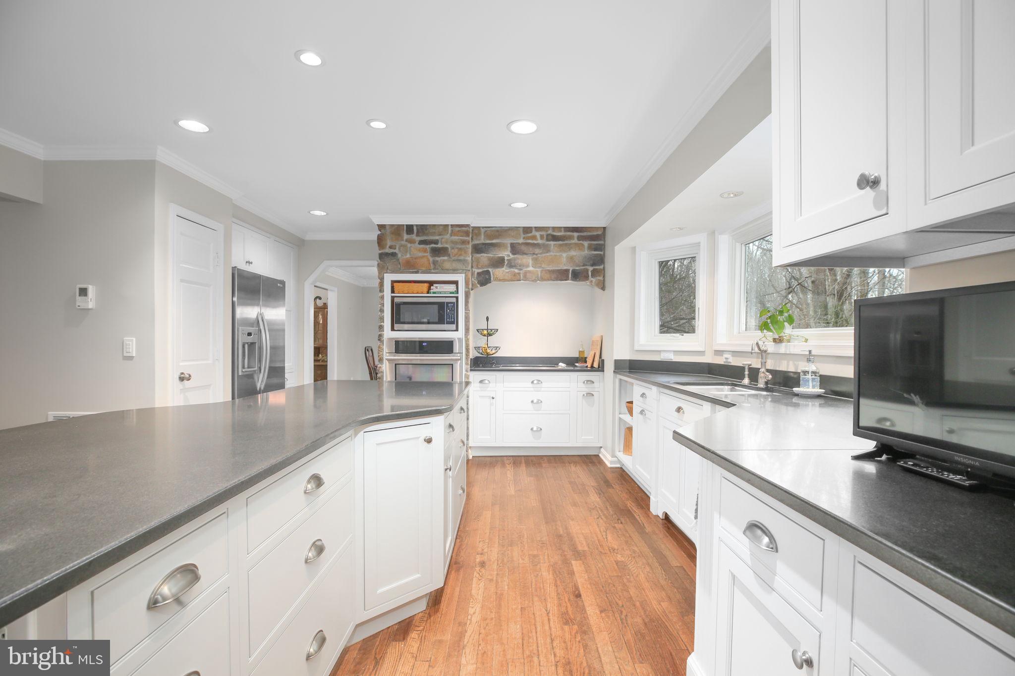 RIVER BLUFFS - Residential