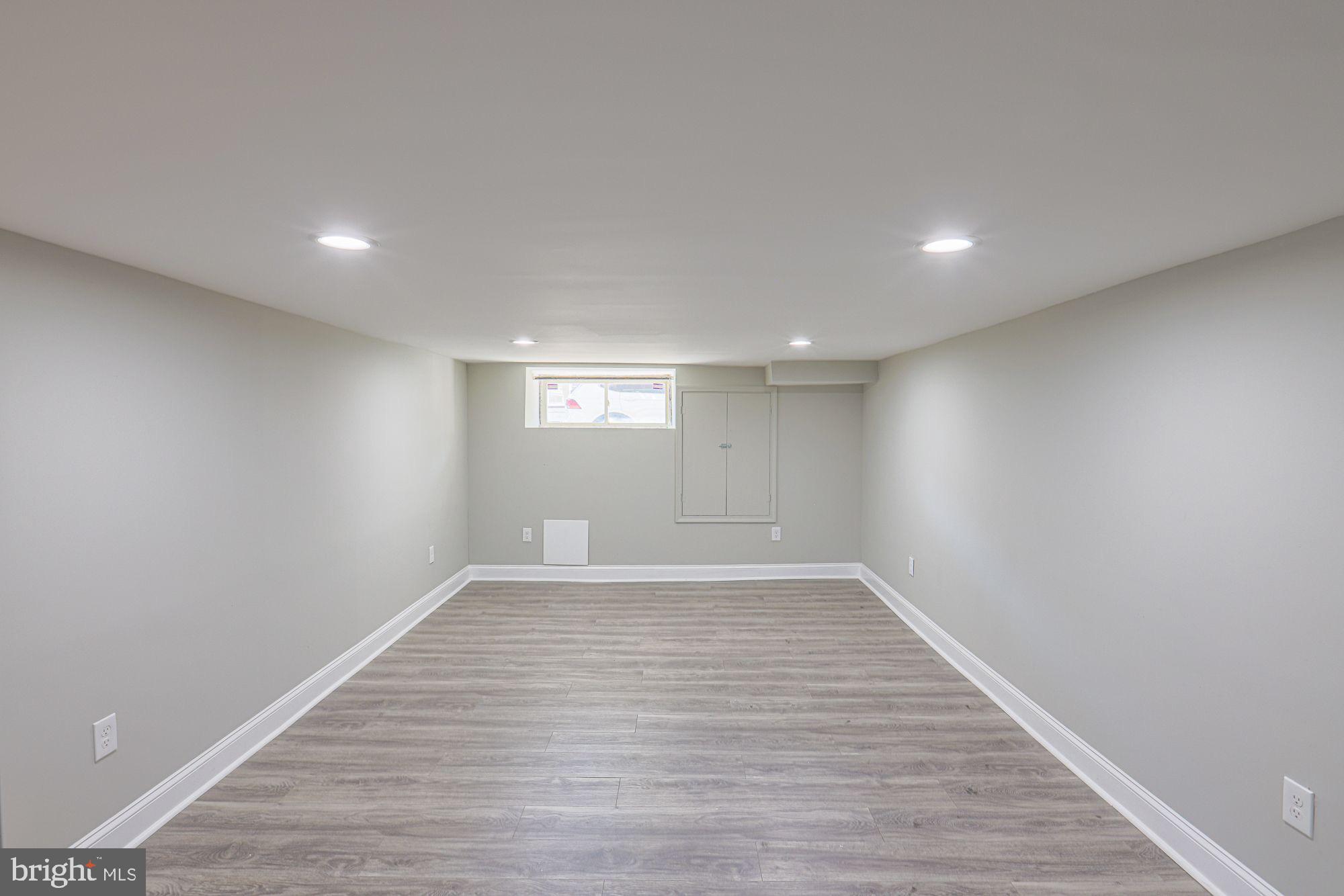 LINWOOD - Residential