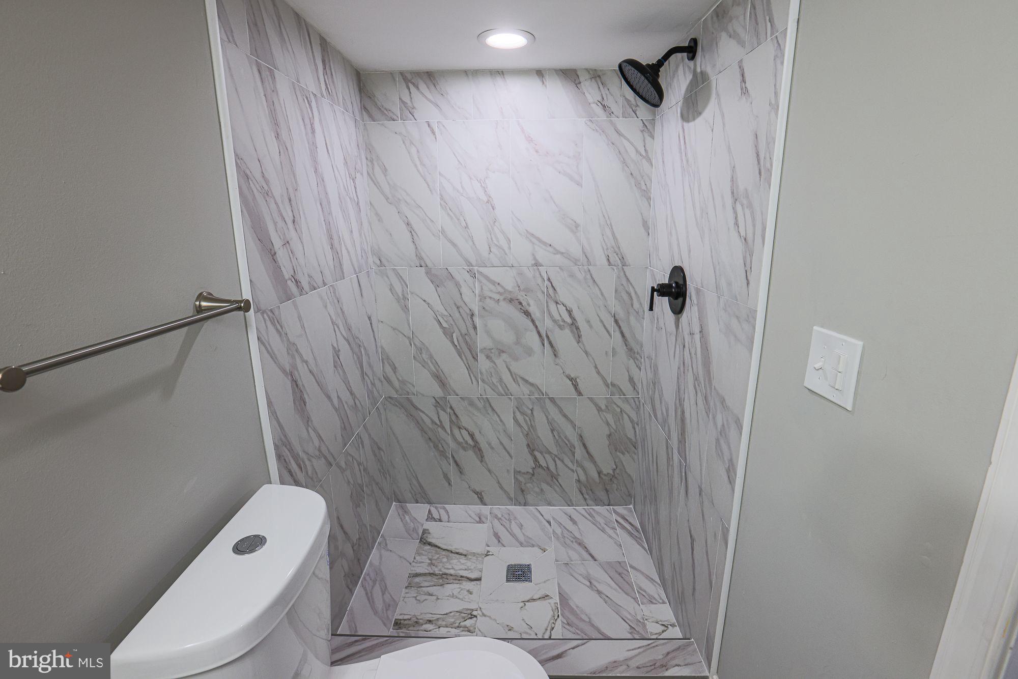 LINWOOD - Residential