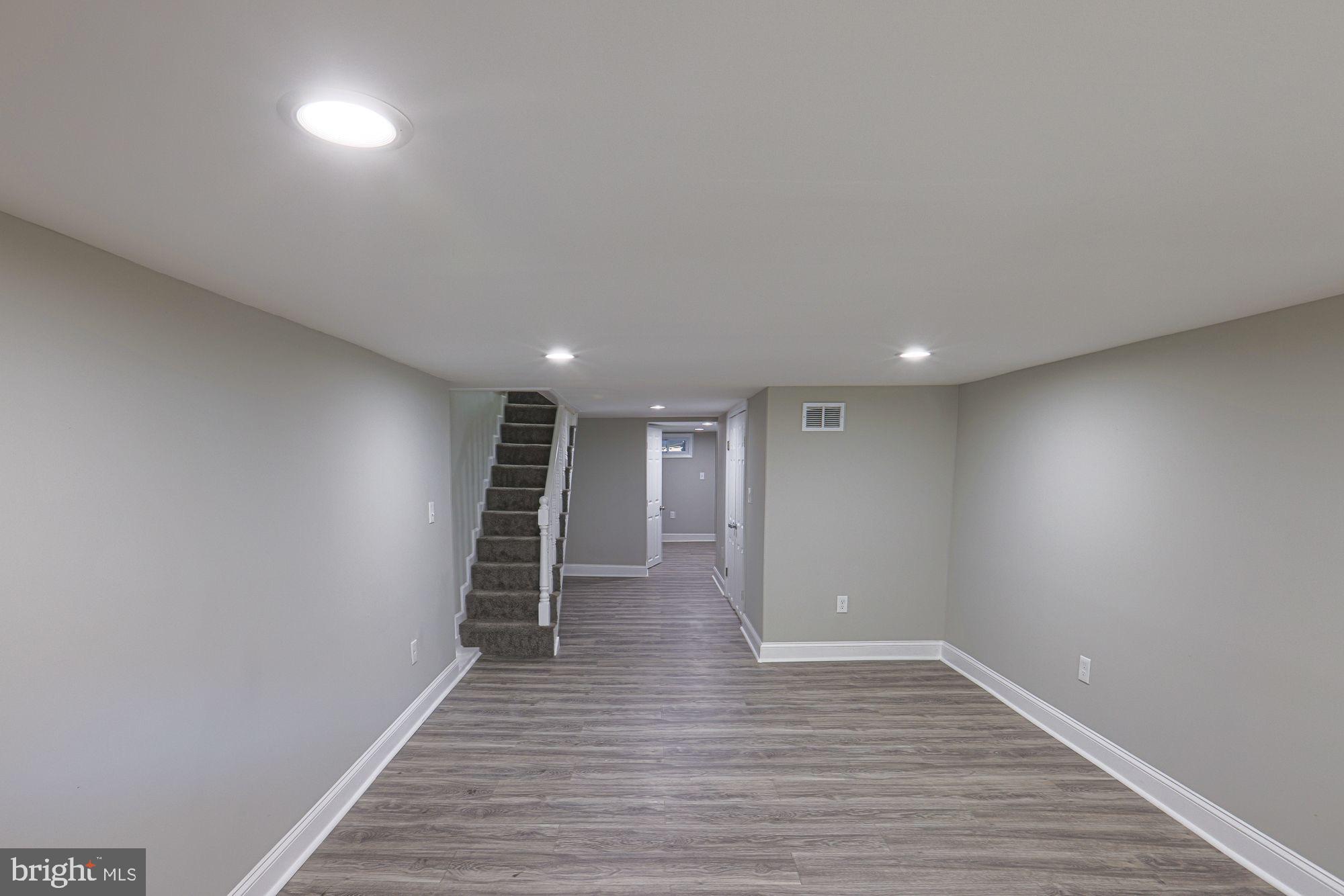 LINWOOD - Residential