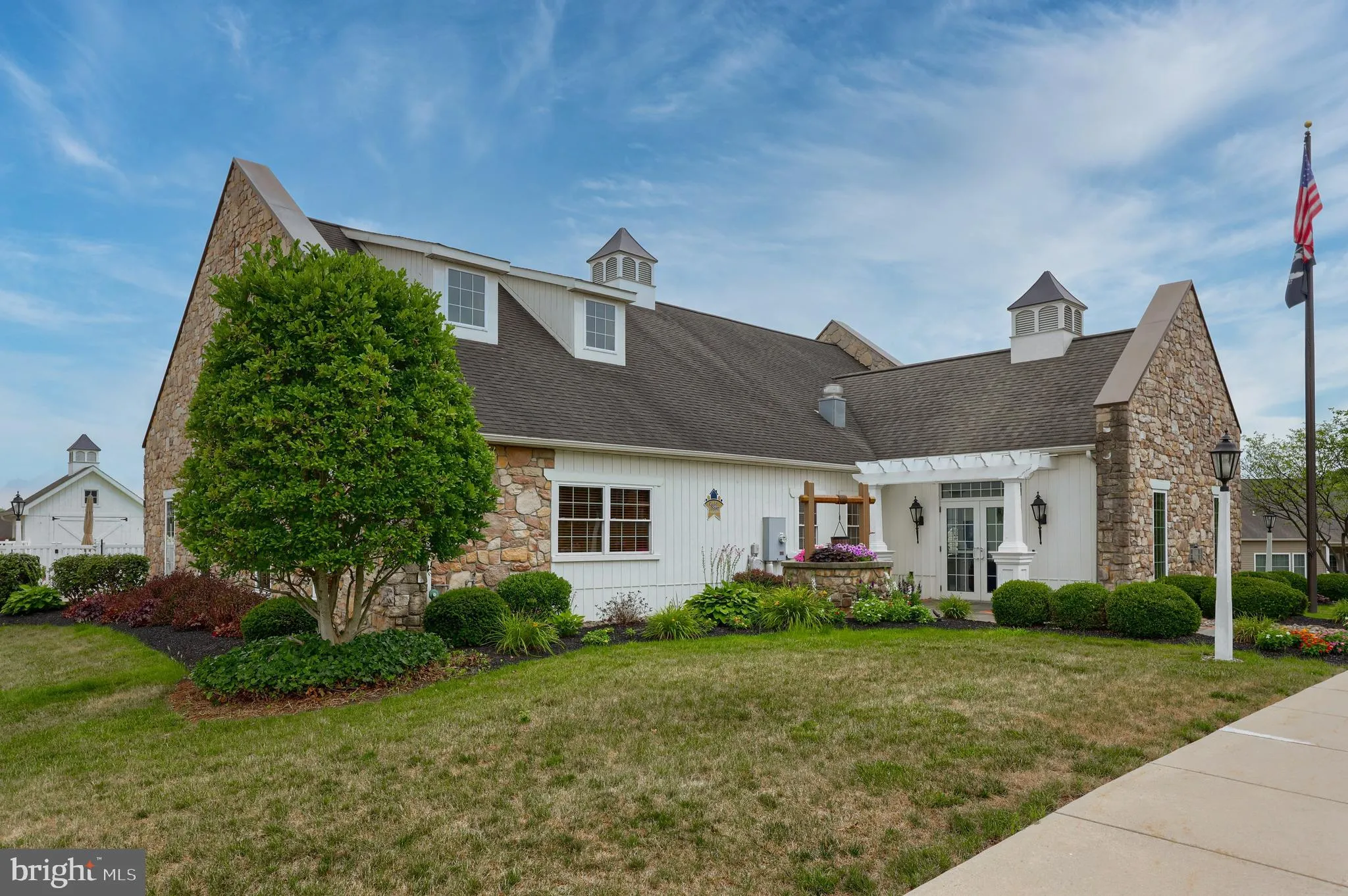 Gordonville, Pennsylvania 17529, United States, 2 Bedrooms Bedrooms, ,3 BathroomsBathrooms,Residential,Pending,33800