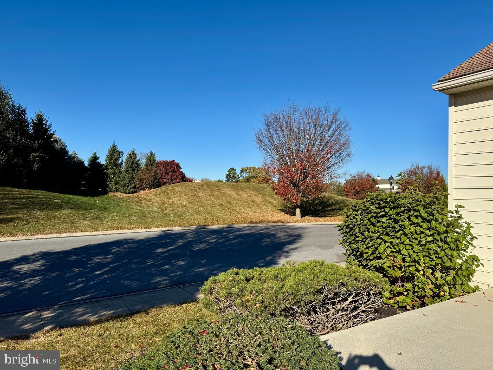 Gordonville, Pennsylvania 17529, United States, 2 Bedrooms Bedrooms, ,3 BathroomsBathrooms,Residential,Pending,33800