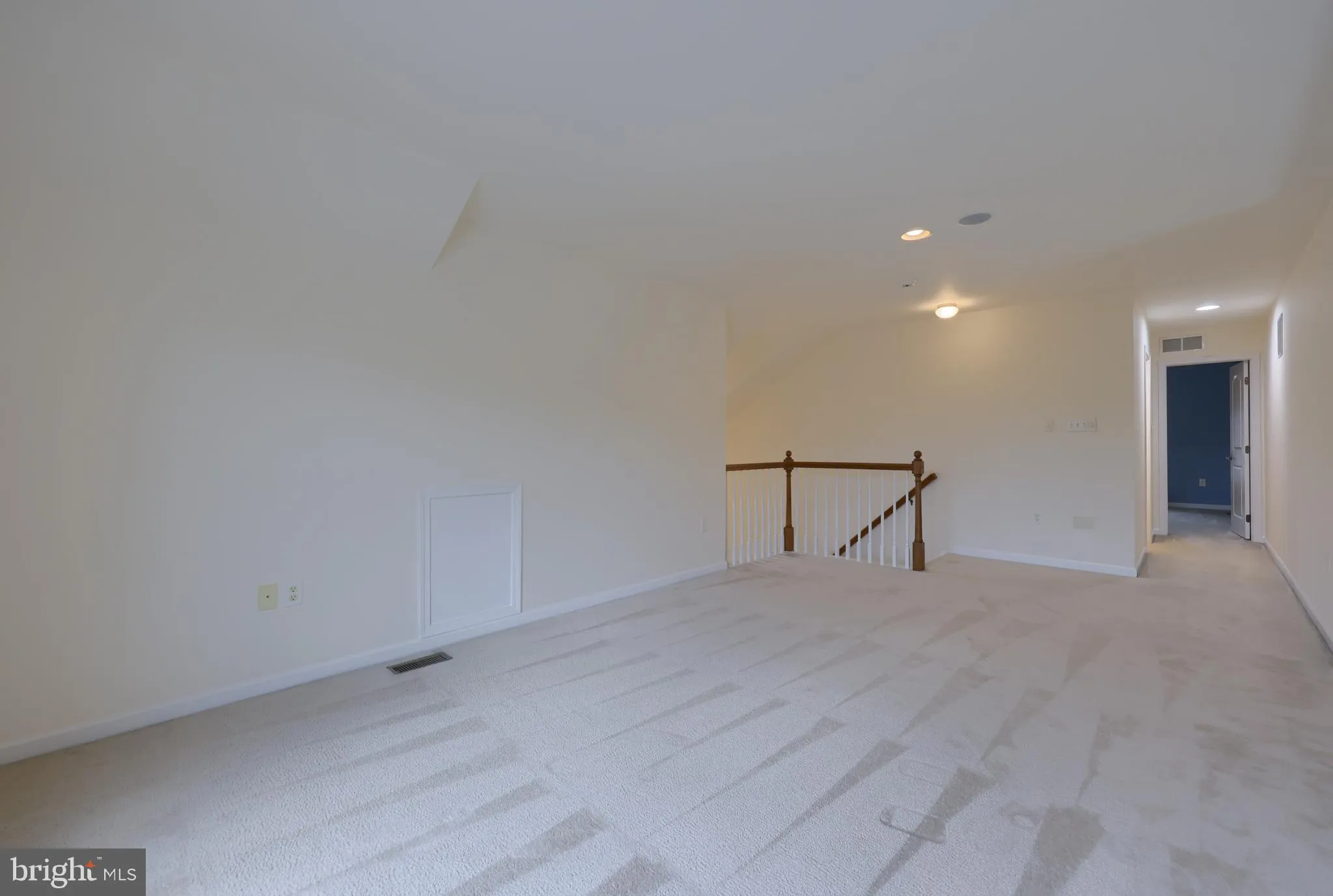 Gordonville, Pennsylvania 17529, United States, 2 Bedrooms Bedrooms, ,3 BathroomsBathrooms,Residential,Pending,33800