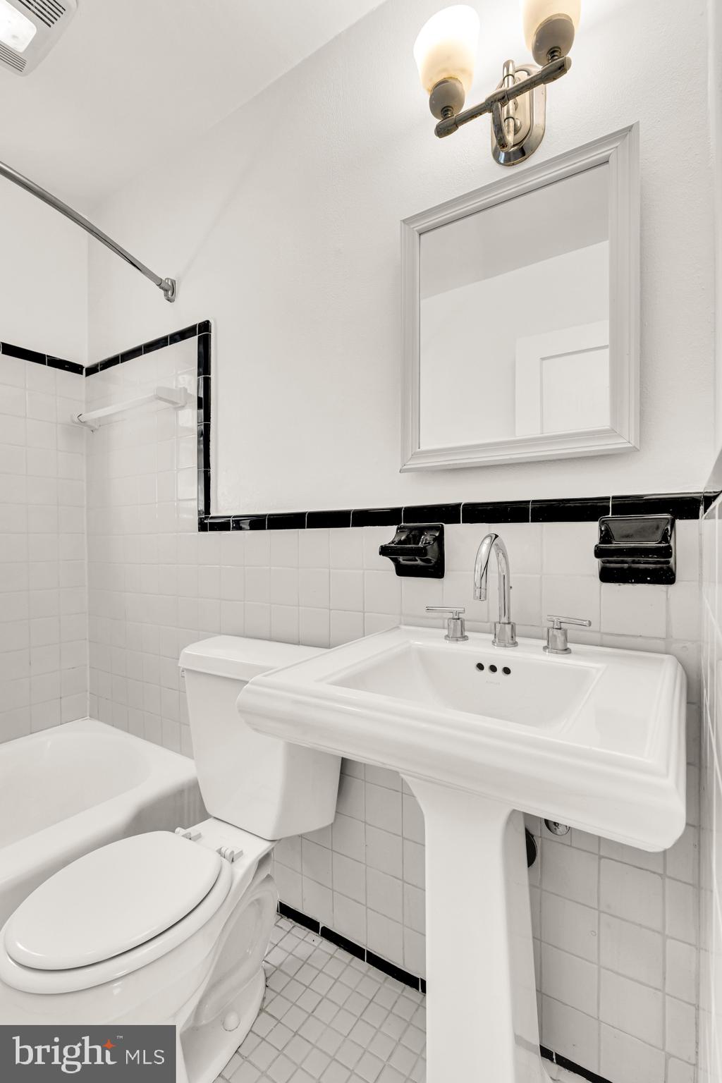 CHEVY CHASE CREST - Residential