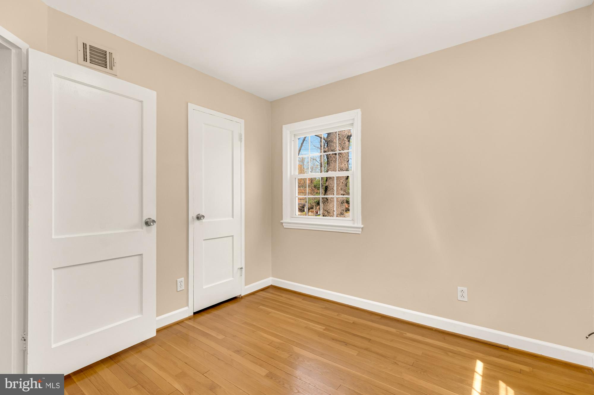 CHEVY CHASE CREST - Residential