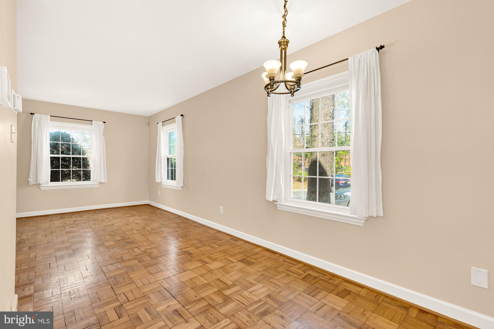 CHEVY CHASE CREST - Residential